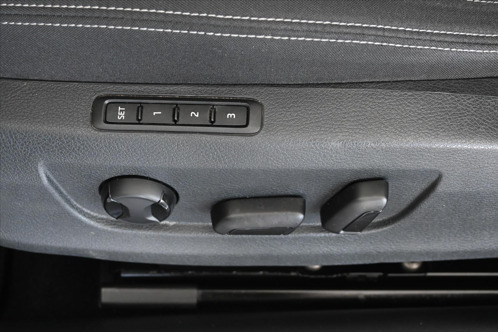 Hlavní fotografie vozu Škoda Superb 2,0 TDI 110 KW DSG Style Záruka až 5 let (30)