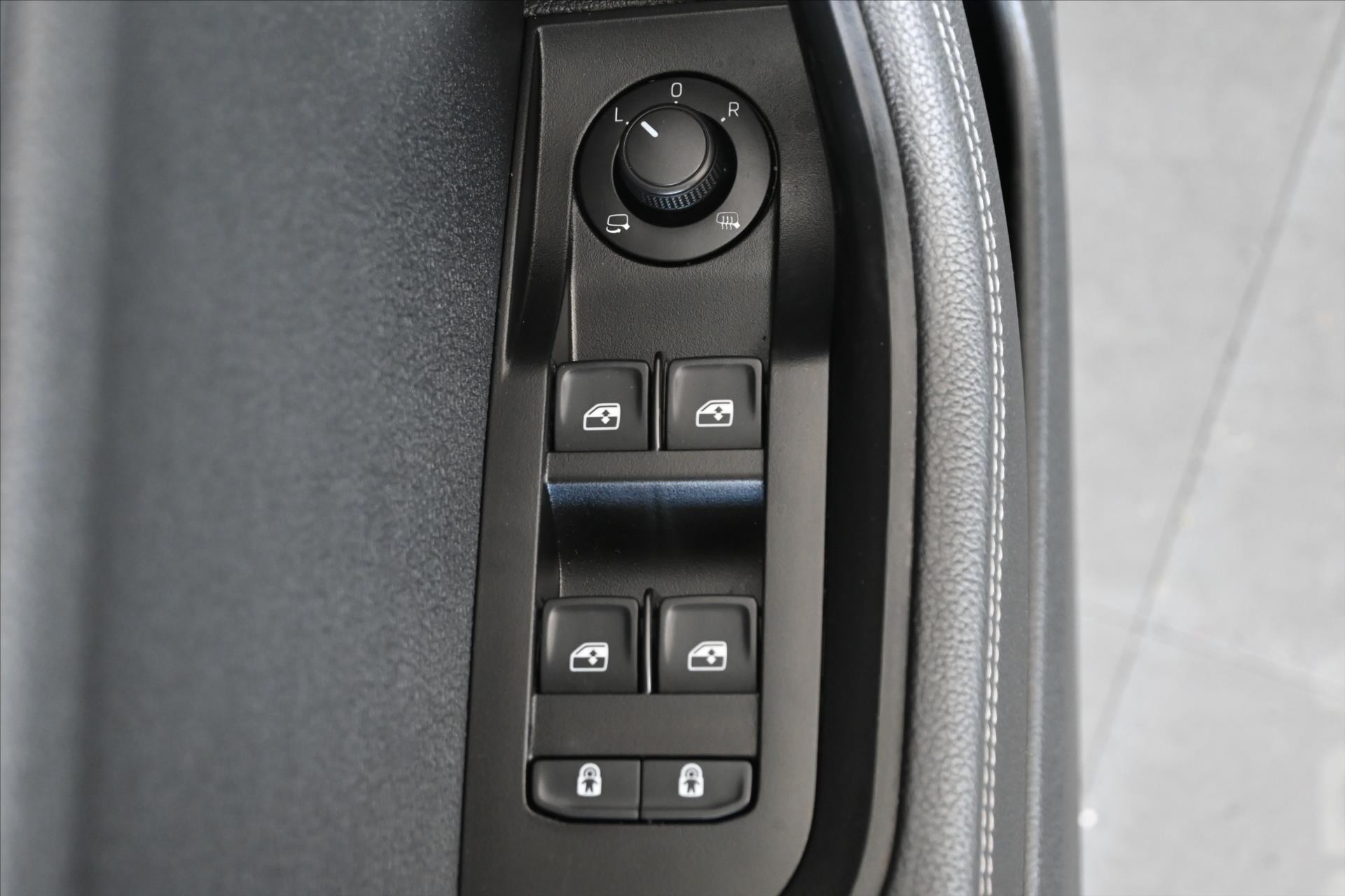 Hlavní fotografie vozu Škoda Superb 2,0 TDI 110KW DSG STYLE Záruka až 5 let (26)