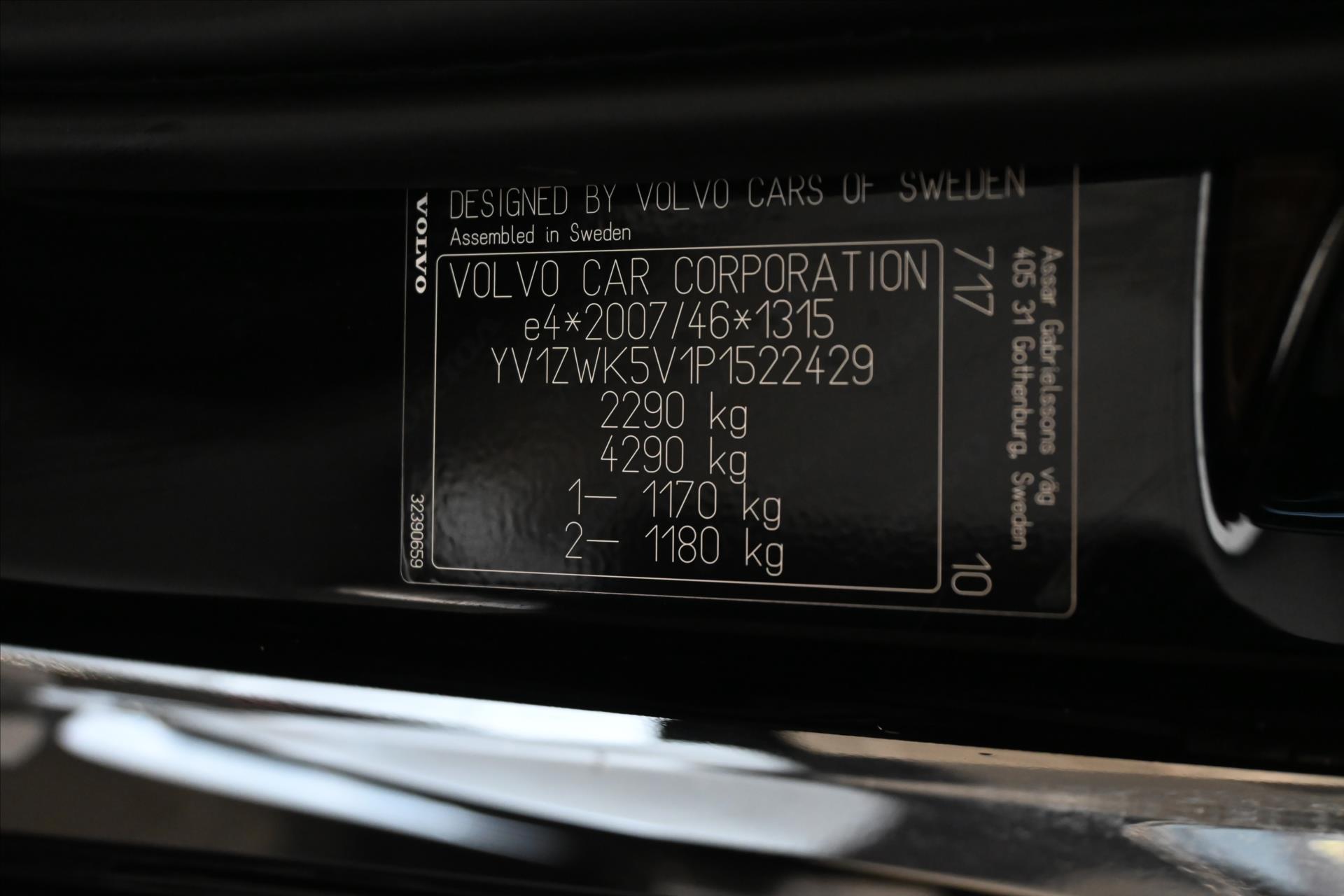 Hlavní fotografie vozu Volvo V60 2,0 B4 145 KW AT8 INSCRIPTION Záruka až 5 let (15)