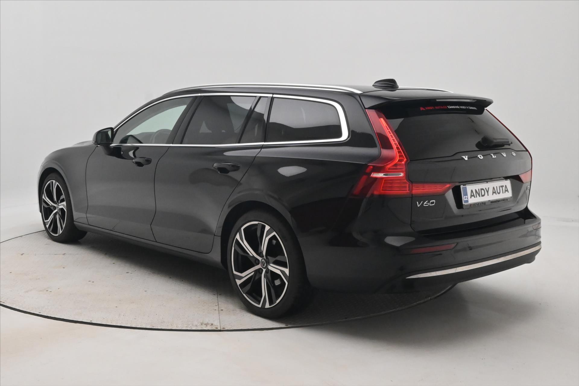 Hlavní fotografie vozu Volvo V60 2,0 B4 145 KW AT8 Inscription Záruka až 5 let (7)
