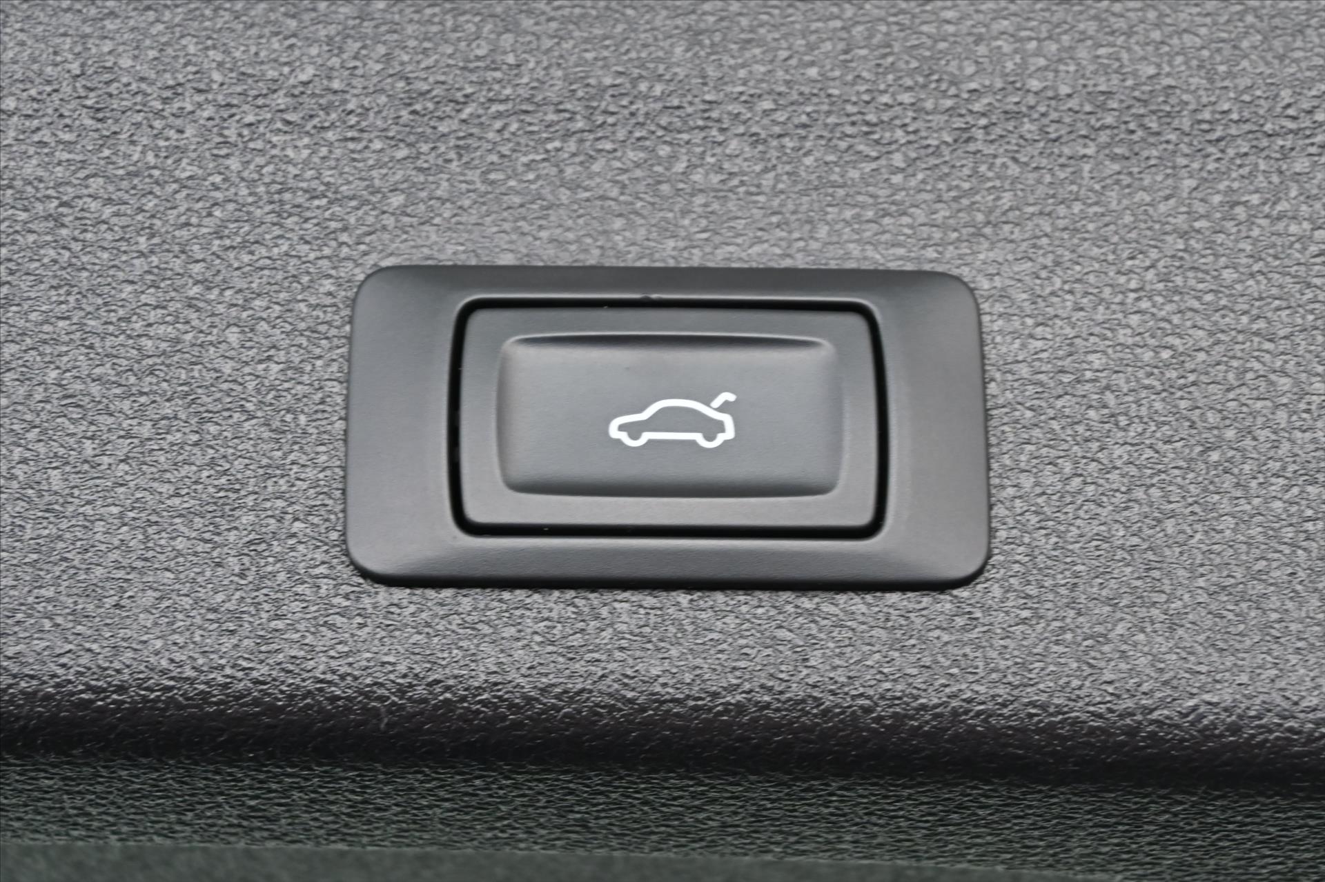 Hlavní fotografie vozu Audi A6 2,0 40TDi 150kW AT7 Quattro Sport Záruka až 5let (30)