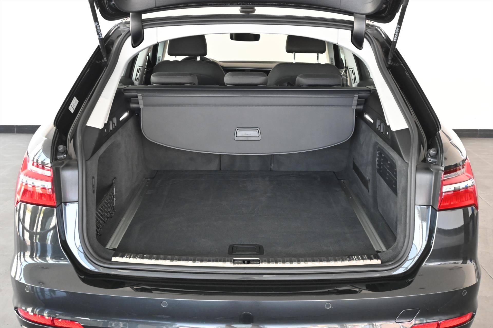 Hlavní fotografie vozu Audi A6 2,0 40TDi 150kW AT7 Quattro Sport Záruka až 5let (6)