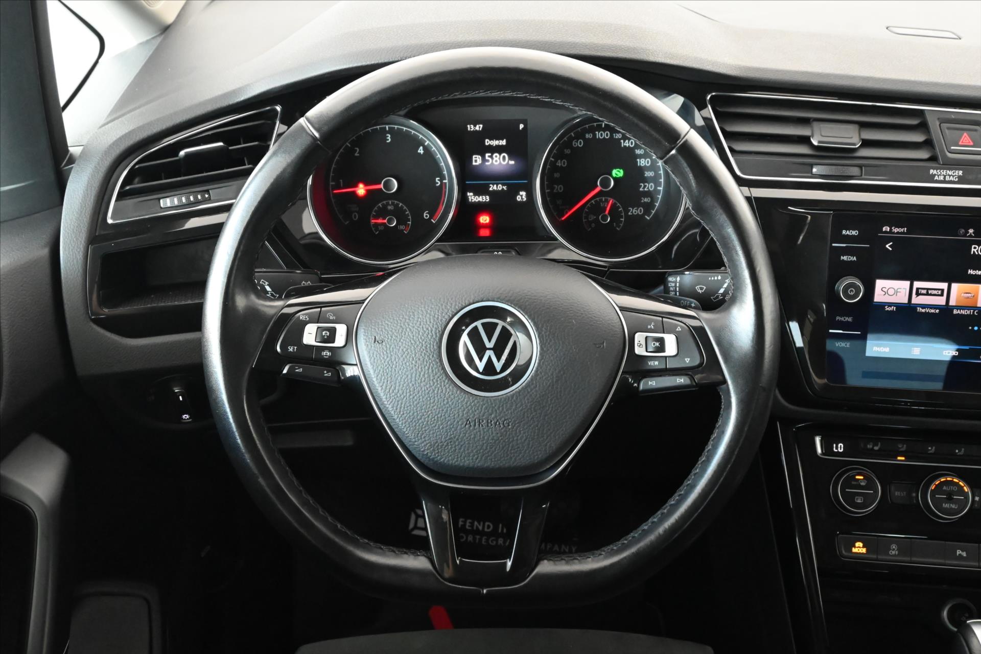 Main photo of the car Volkswagen Touran 2.0 TDI 110 kW DSG 7-seat Highline Warranty up to 5 years (18)
