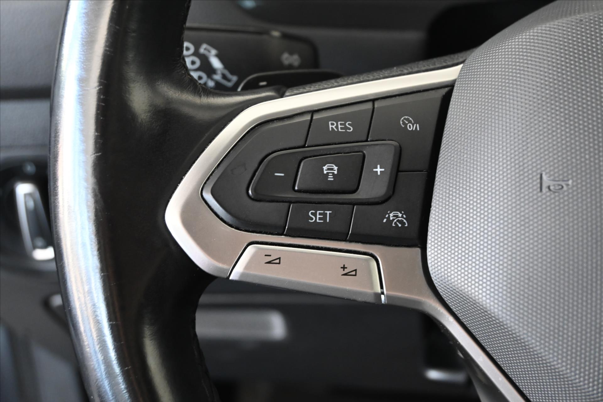 Main photo of the car Volkswagen Tiguan allspace 2.0 TDI 147 kW DSG Elegance 4Motion Warranty up to 5 years (18)