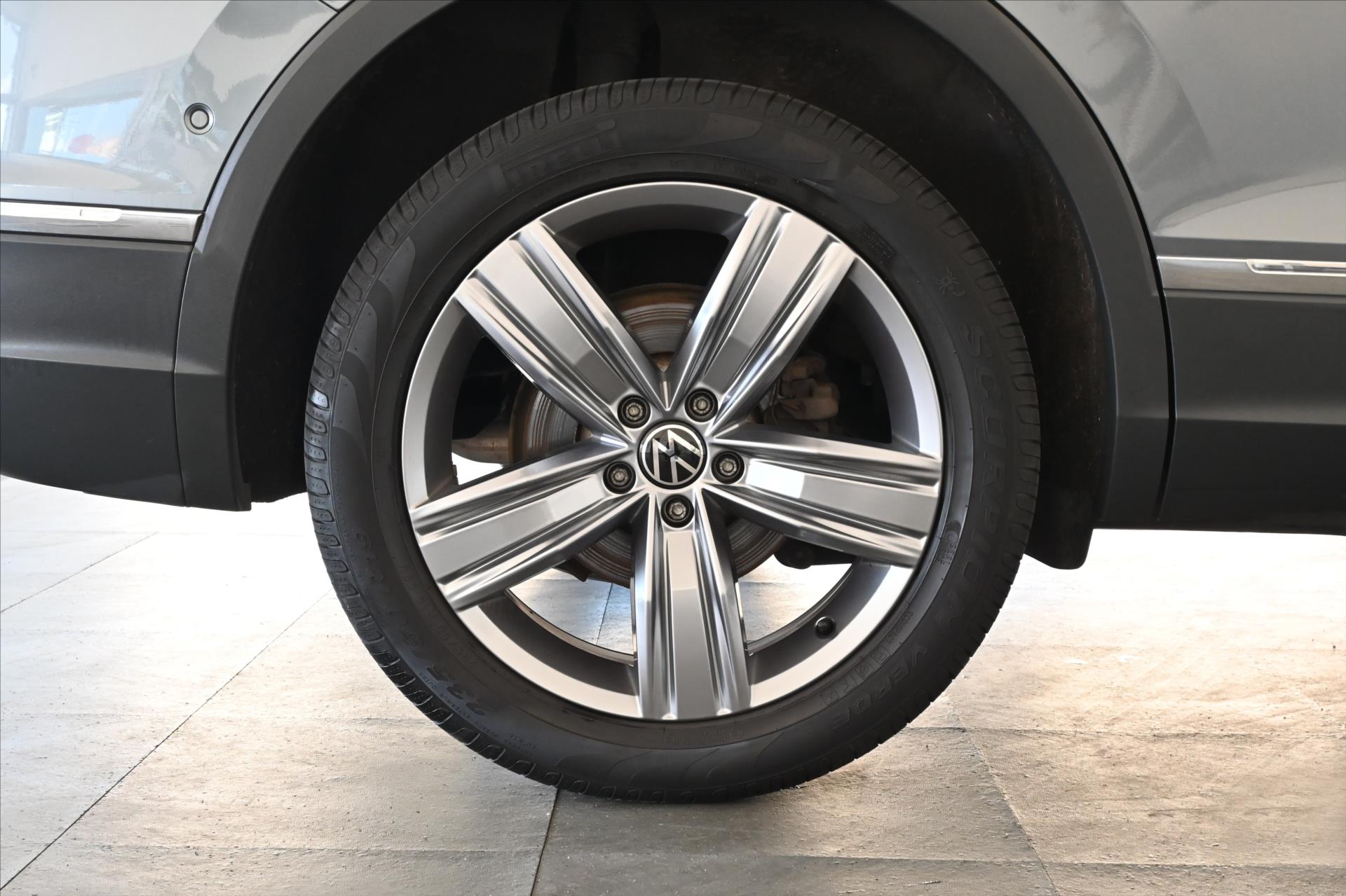 Main photo of the car Volkswagen Tiguan allspace 2.0 TDI 147 kW DSG Elegance 4Motion Warranty up to 5 years (38)