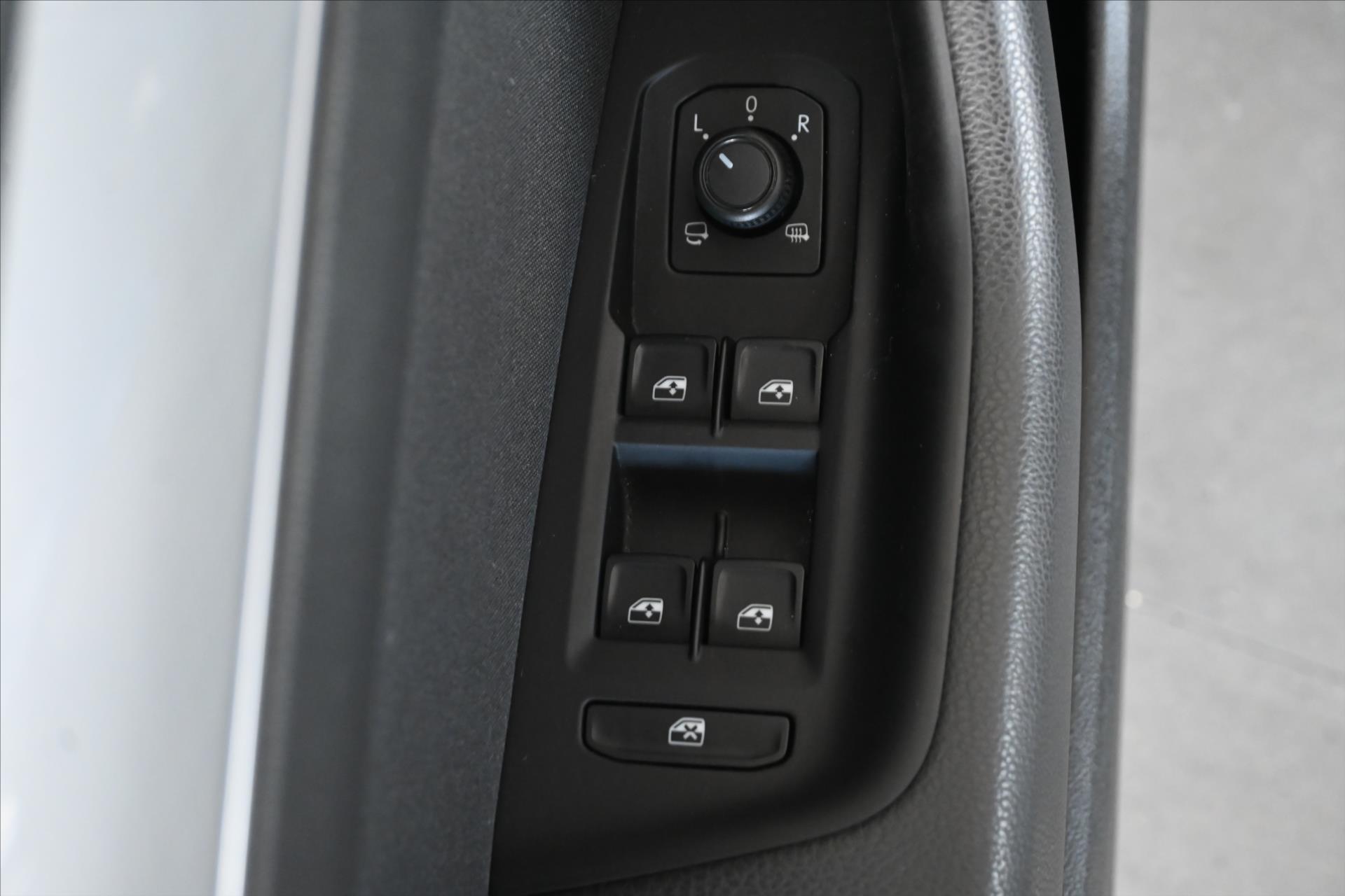 Hlavní fotografie vozu Volkswagen Passat 1,5 TSI 110 KW Business Záruka až 5 let (27)