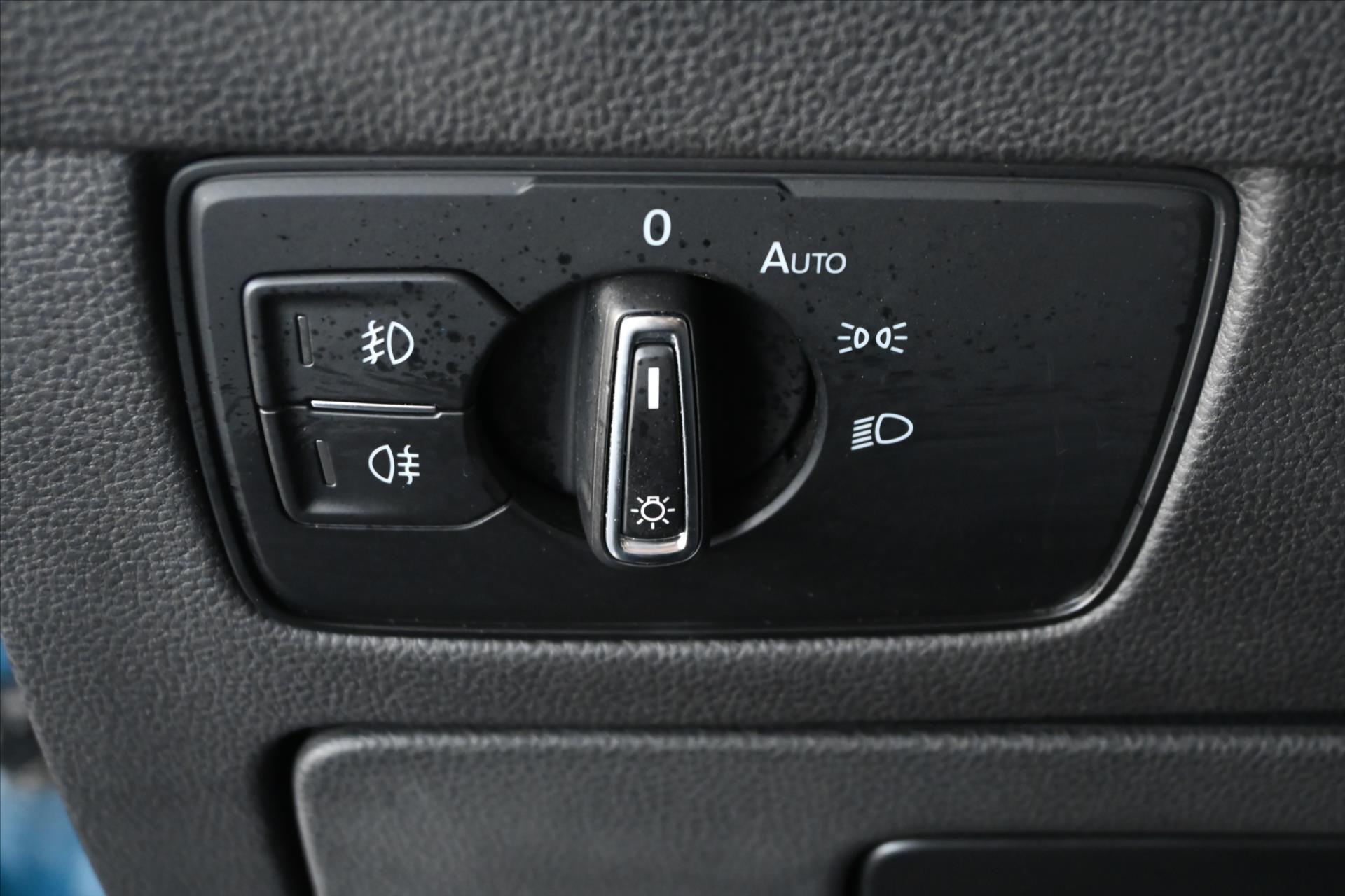 Hlavní fotografie vozu Volkswagen Passat 1,5 TSI 110 KW Business Záruka až 5 let (28)