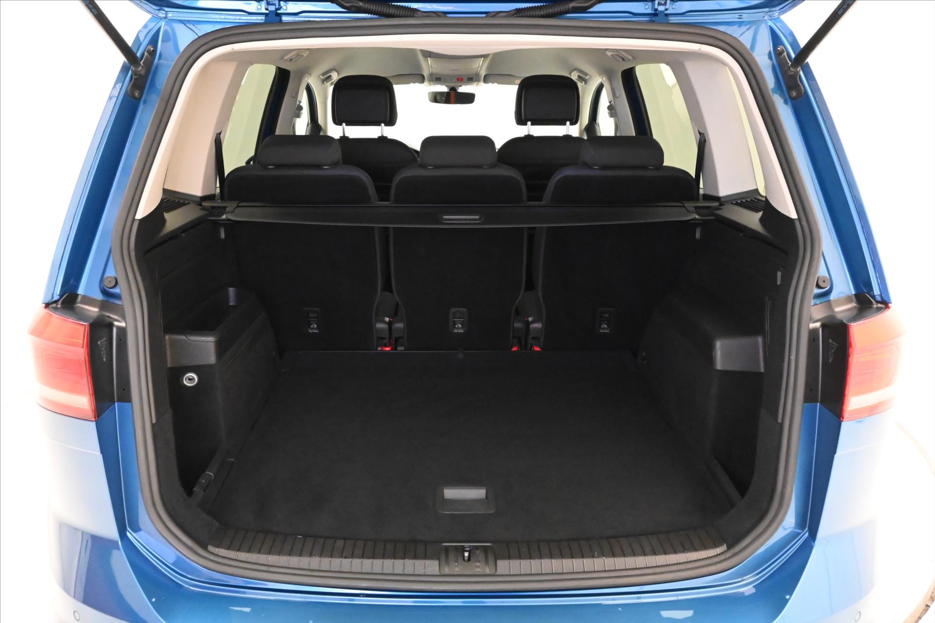 Main photo of the car Volkswagen Touran 2.0 TDI 110 kW Highline Warranty up to 5 years (11)