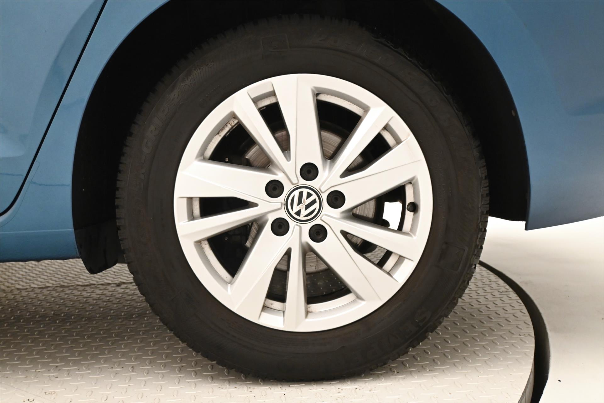 Hlavní fotografie vozu Volkswagen Touran 2,0 TDI 110 kW Highline Záruka až 5 let (31)