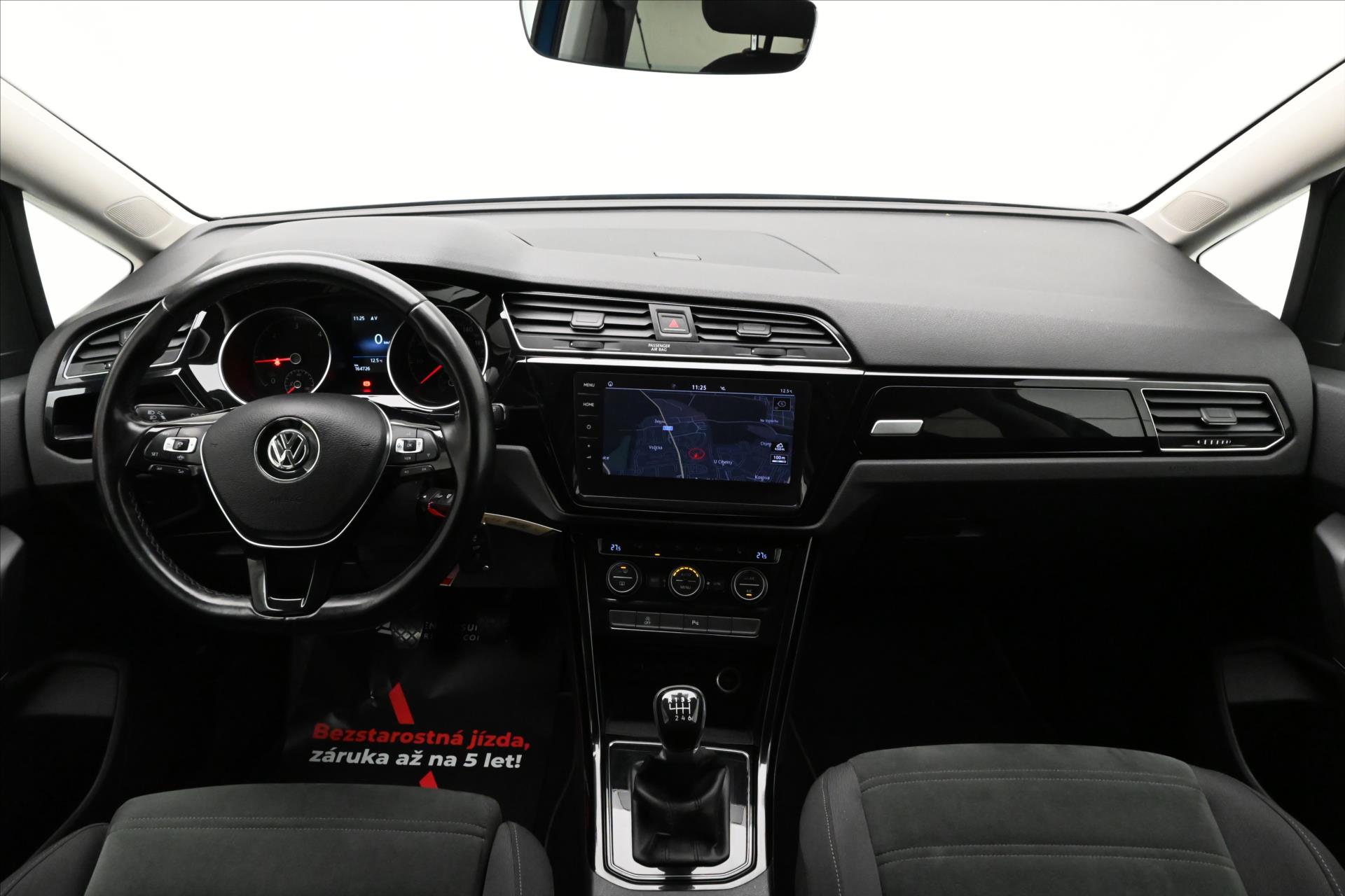 Hlavní fotografie vozu Volkswagen Touran 2,0 TDI 110kW HIGHLINE ZÁRUKA AŽ 5 LET (15)