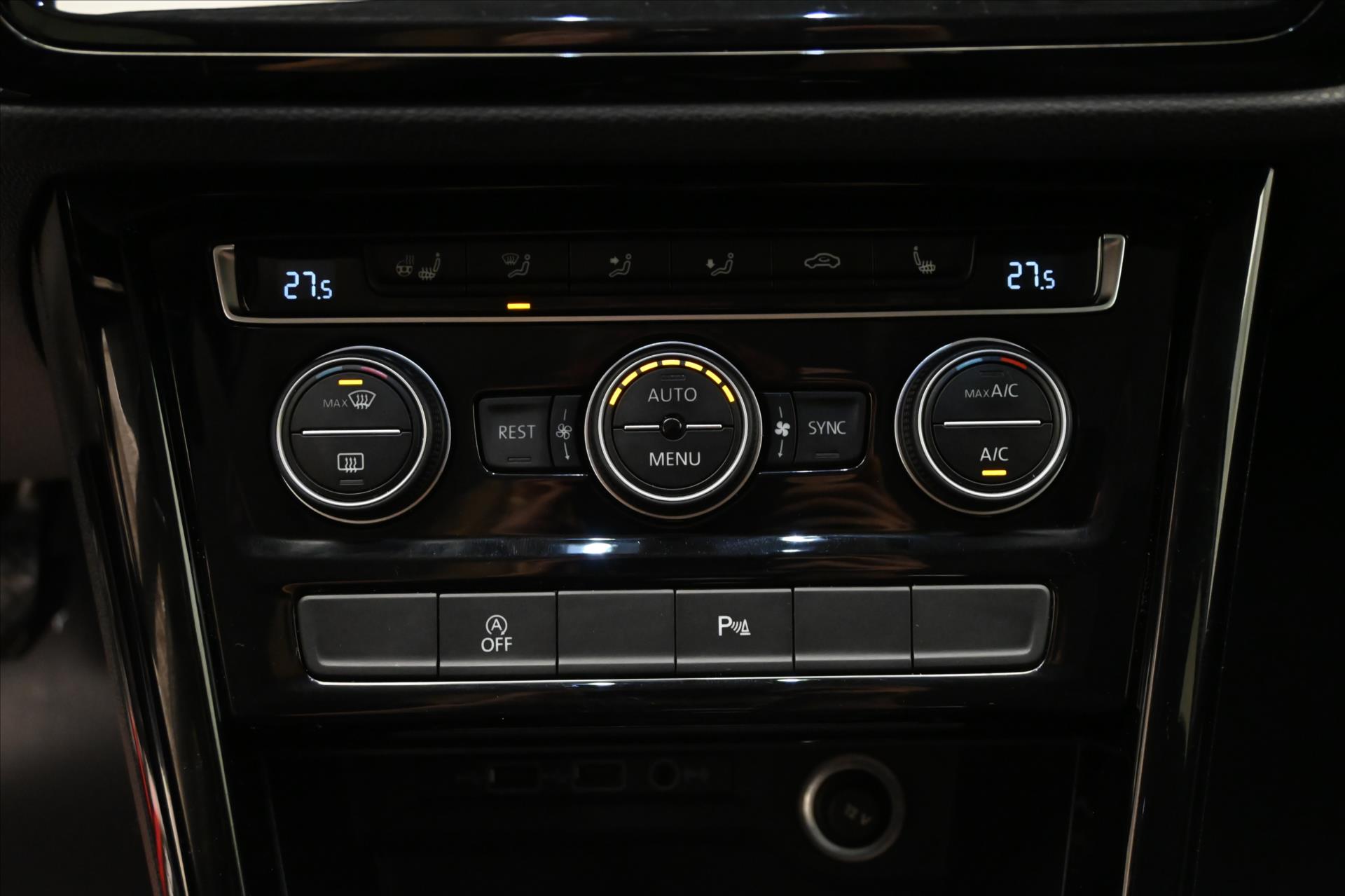 Hlavní fotografie vozu Volkswagen Touran 2,0 TDI 110kW HIGHLINE ZÁRUKA AŽ 5 LET (21)