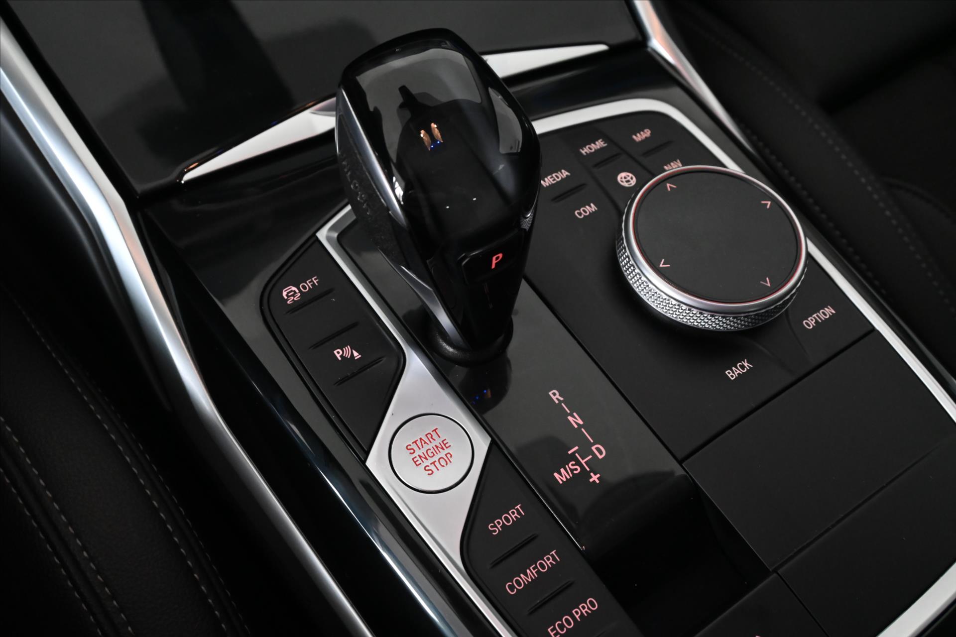 Hlavní fotografie vozu BMW Řada 3 2,0 320d 140 kW AT8 Záruka až 5 let (25)