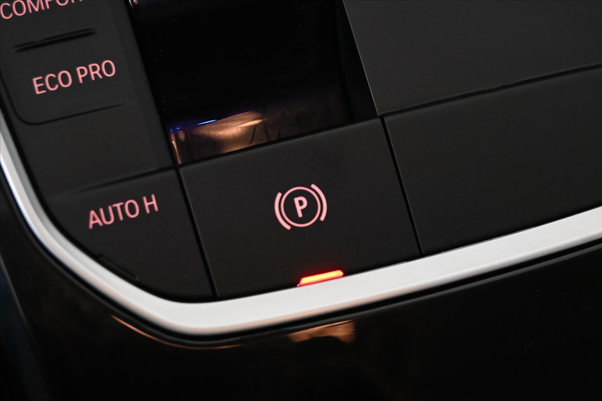 Hlavní fotografie vozu BMW Řada 3 2,0 320d 140 kW AT8 Záruka až 5 let (26)