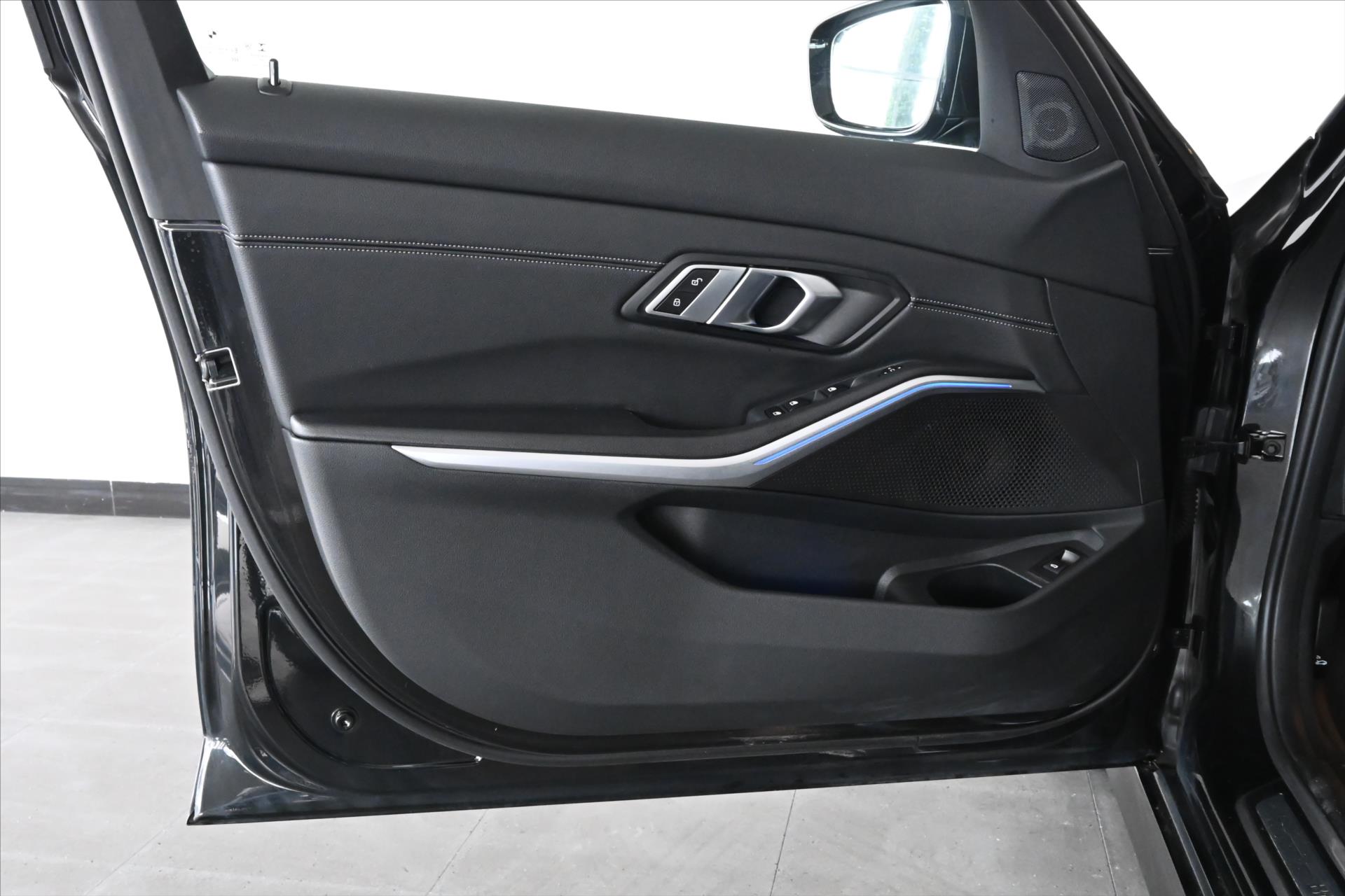 Hlavní fotografie vozu BMW Řada 3 2,0 320d 140 kW AT8 Záruka až 5 let (28)