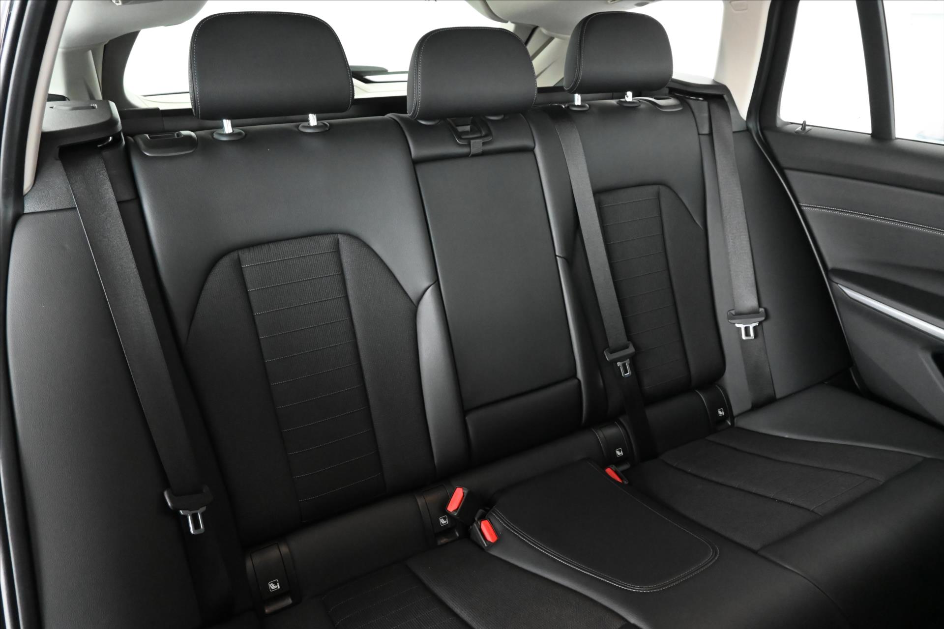 Hlavní fotografie vozu BMW Řada 3 2,0 320d 140 kW AT8 Záruka až 5 let (31)