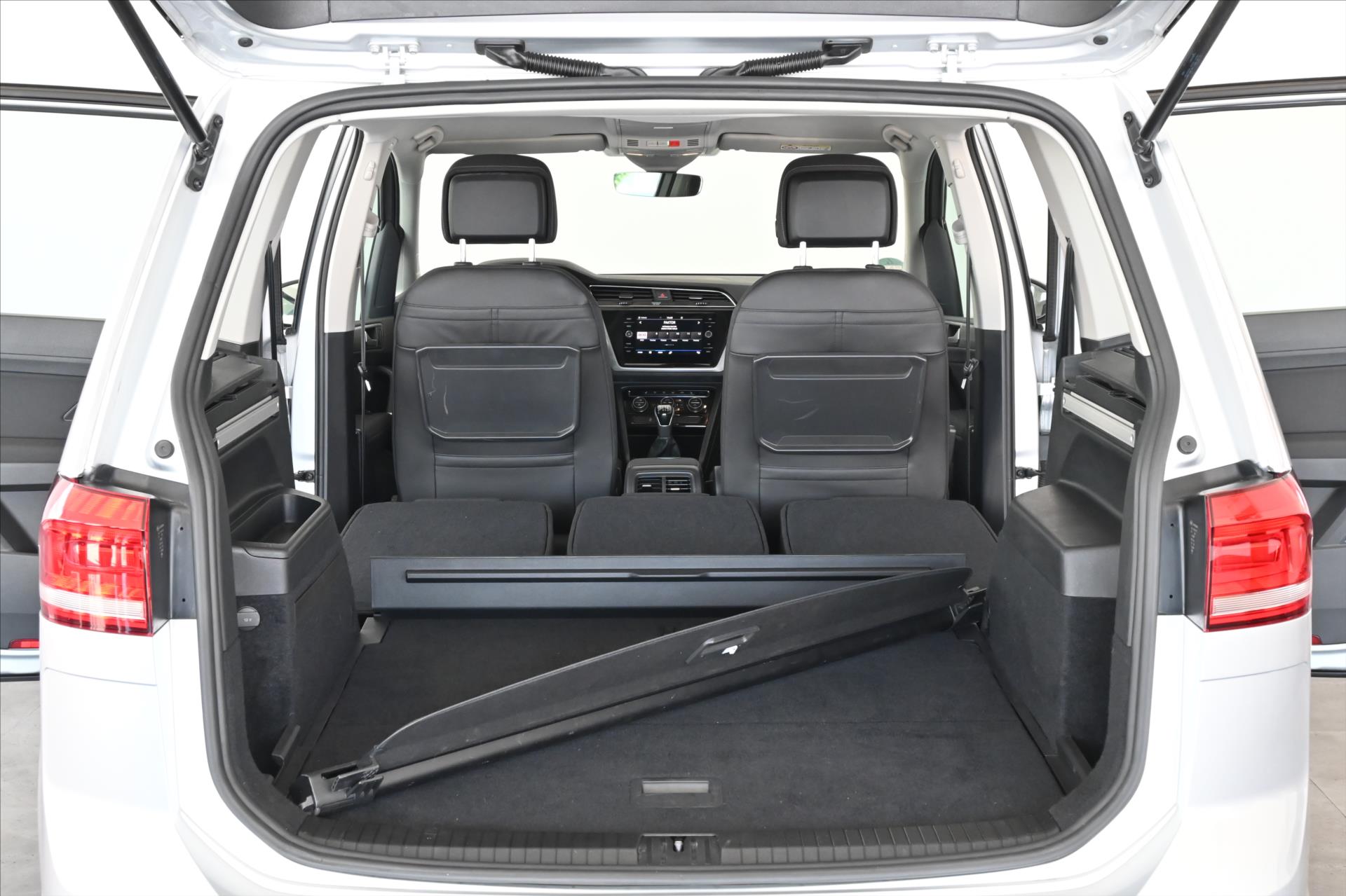 Hlavní fotografie vozu Volkswagen Touran 2,0 TDI 110 kW Comfortline Záruka až 5 let (8)