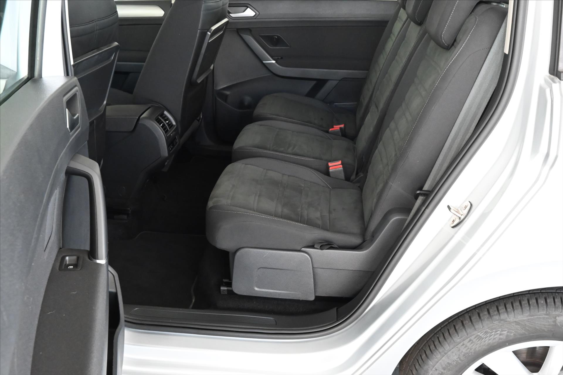 Hlavní fotografie vozu Volkswagen Touran 2,0 TDI 110 kW Comfortline Záruka až 5 let (11)