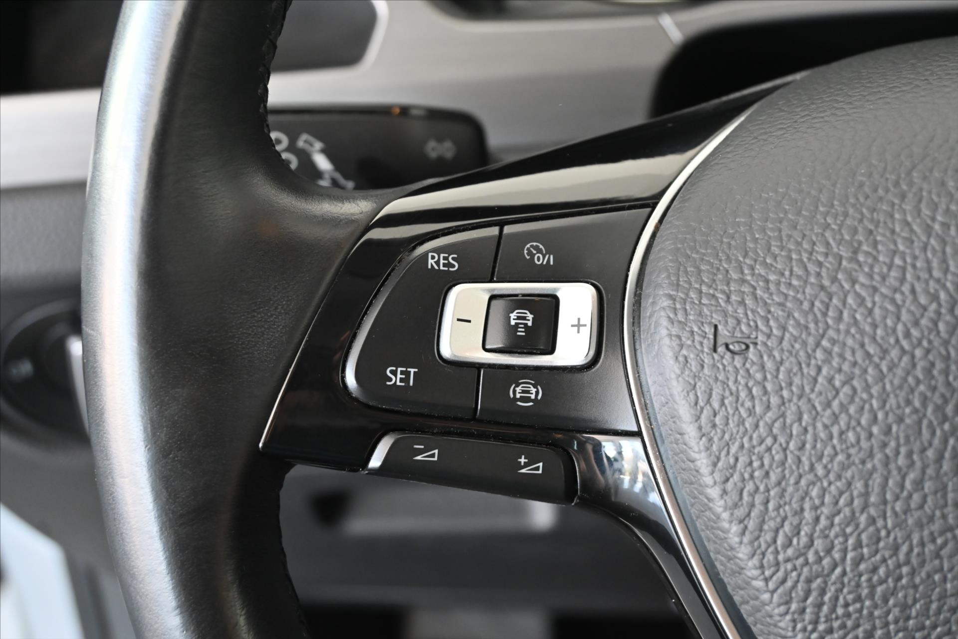 Hlavní fotografie vozu Volkswagen Touran 2,0 TDI 110 kW Comfortline Záruka až 5 let (18)