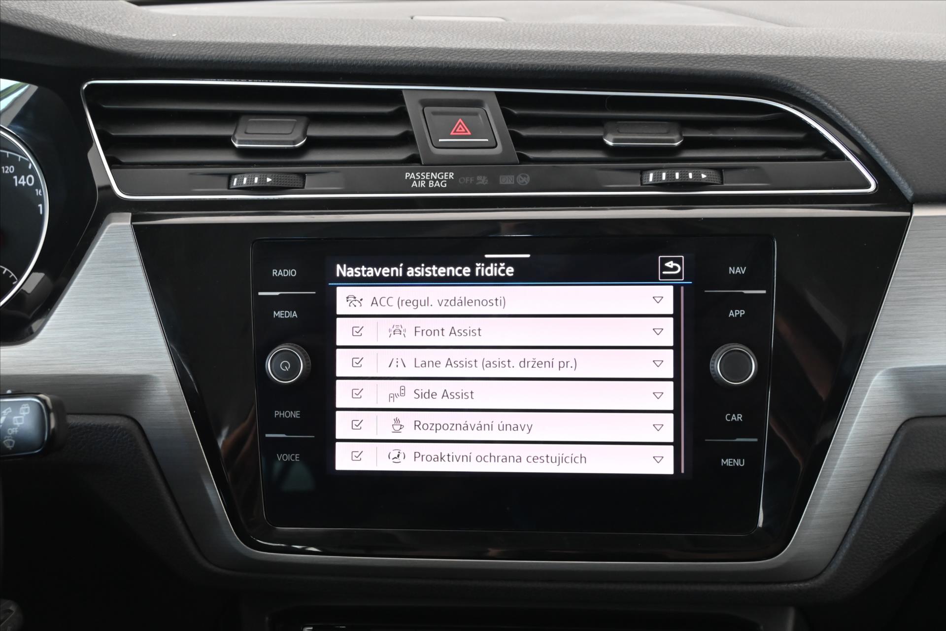 Hlavní fotografie vozu Volkswagen Touran 2,0 TDI 110 kW Comfortline Záruka až 5 let (21)