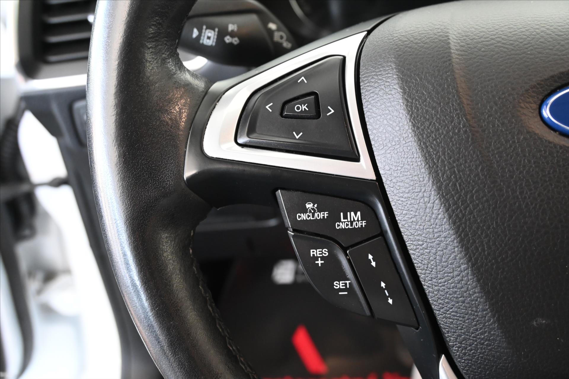 Hlavní fotografie vozu Ford S-MAX 2,0 TDCi 140 kW Titanium AT8 Záruka až 5 let (18)