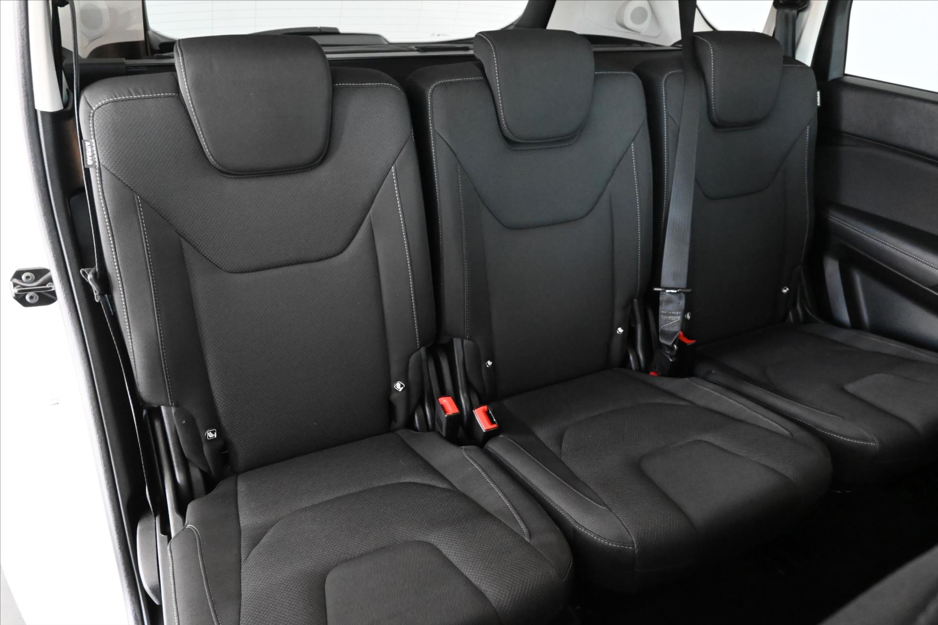 Hlavní fotografie vozu Ford S-MAX 2,0 TDCi 140 kW Titanium AT8 Záruka až 5 let (28)