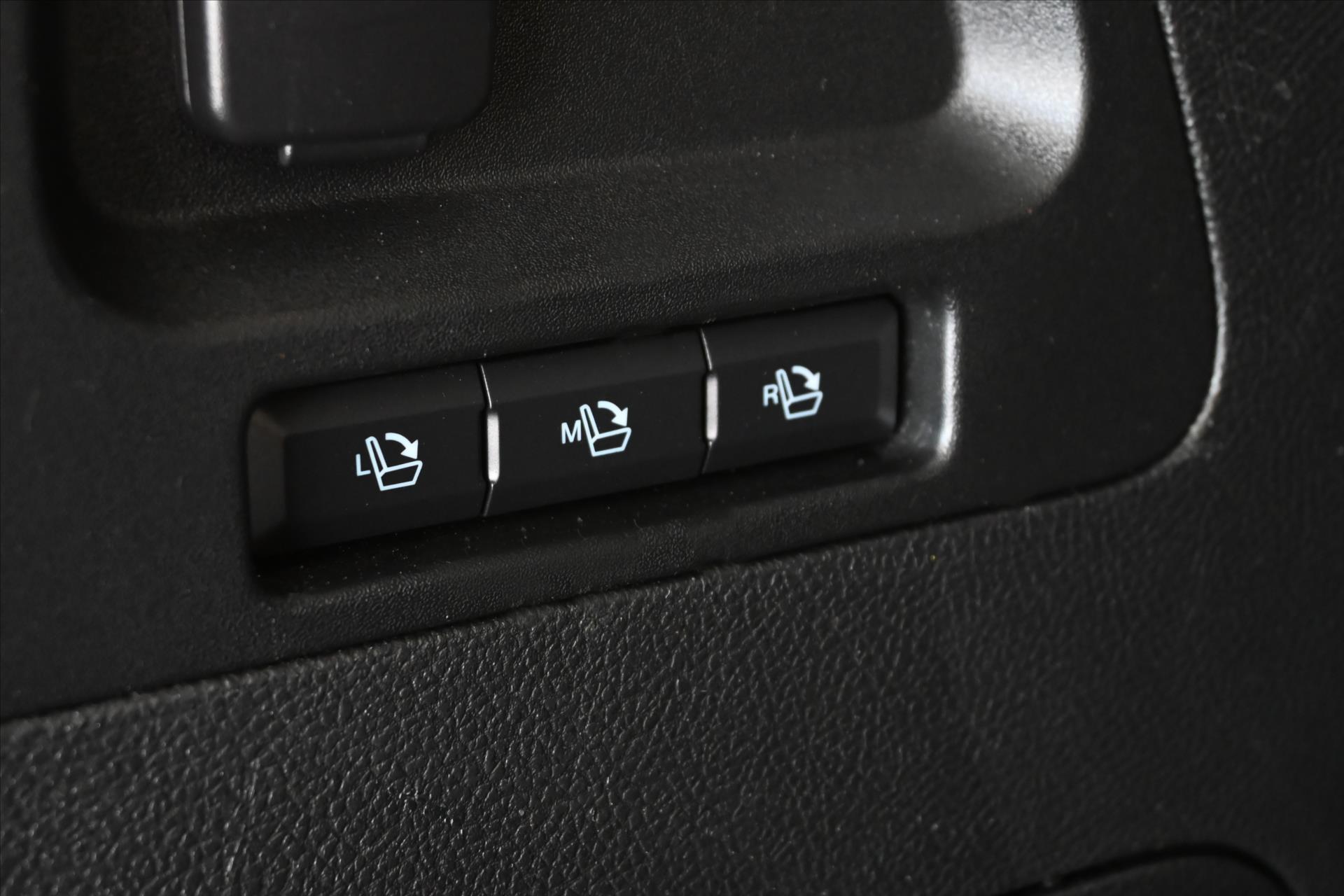 Hlavní fotografie vozu Ford S-MAX 2,0 TDCI 140kW Titanium AT8 Záruka až 5 let (29)