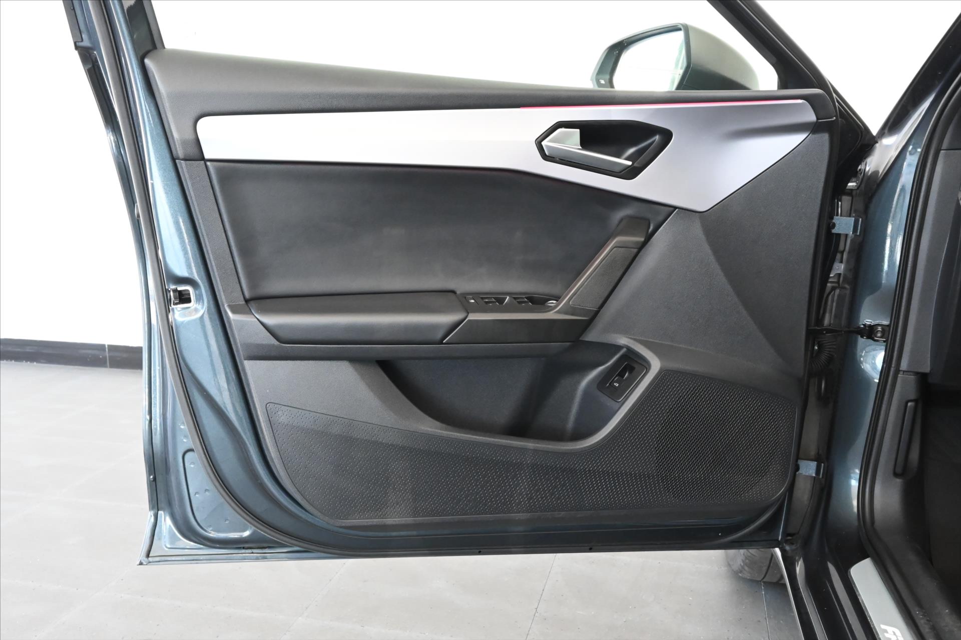 Hlavní fotografie vozu Seat Leon 2,0 FR TDI 110 kW DSG Záruka až 5 let (28)