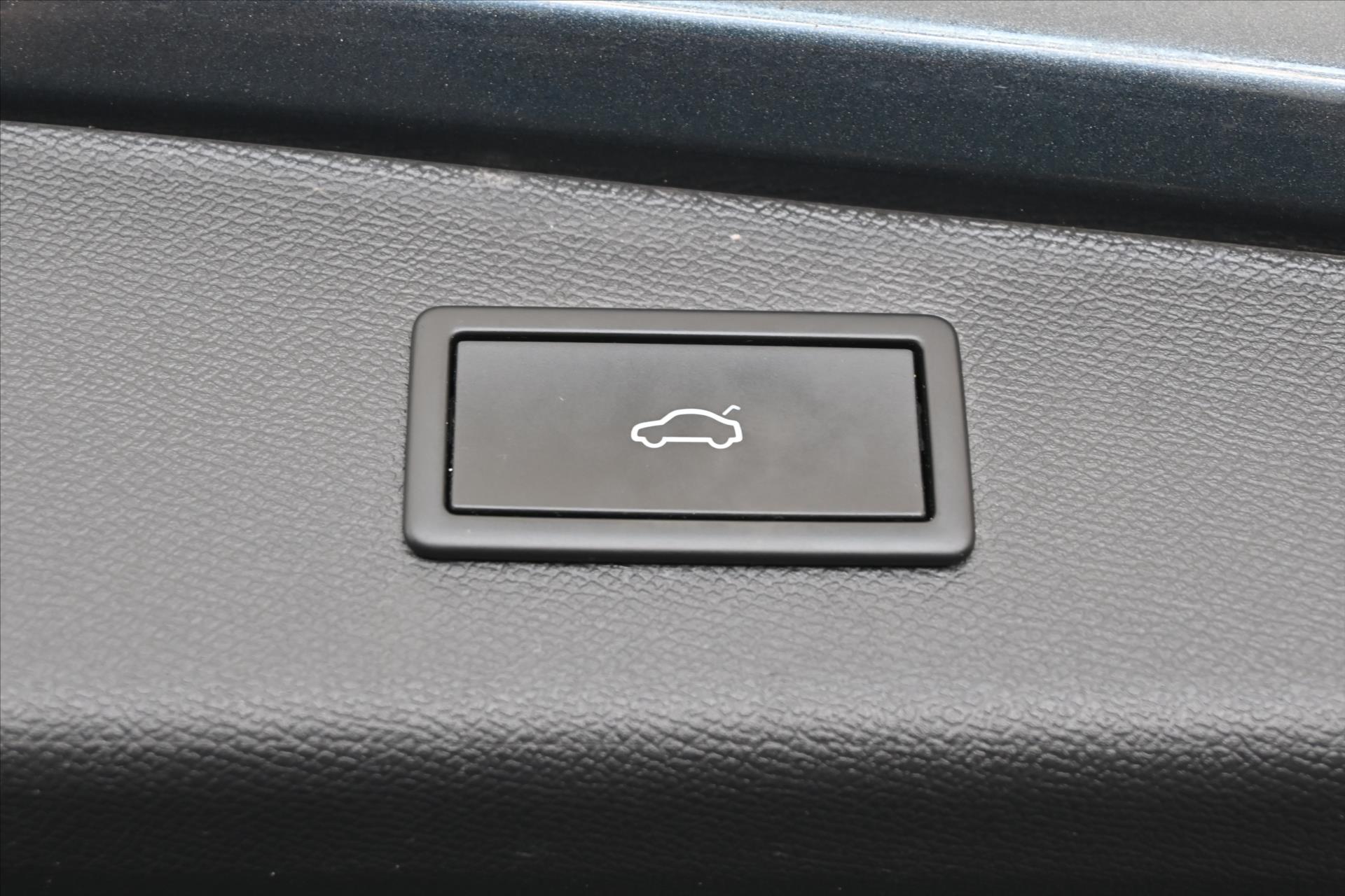 Hlavní fotografie vozu Seat Leon 2,0 FR TDI 110 kW DSG Záruka až 5 let (32)