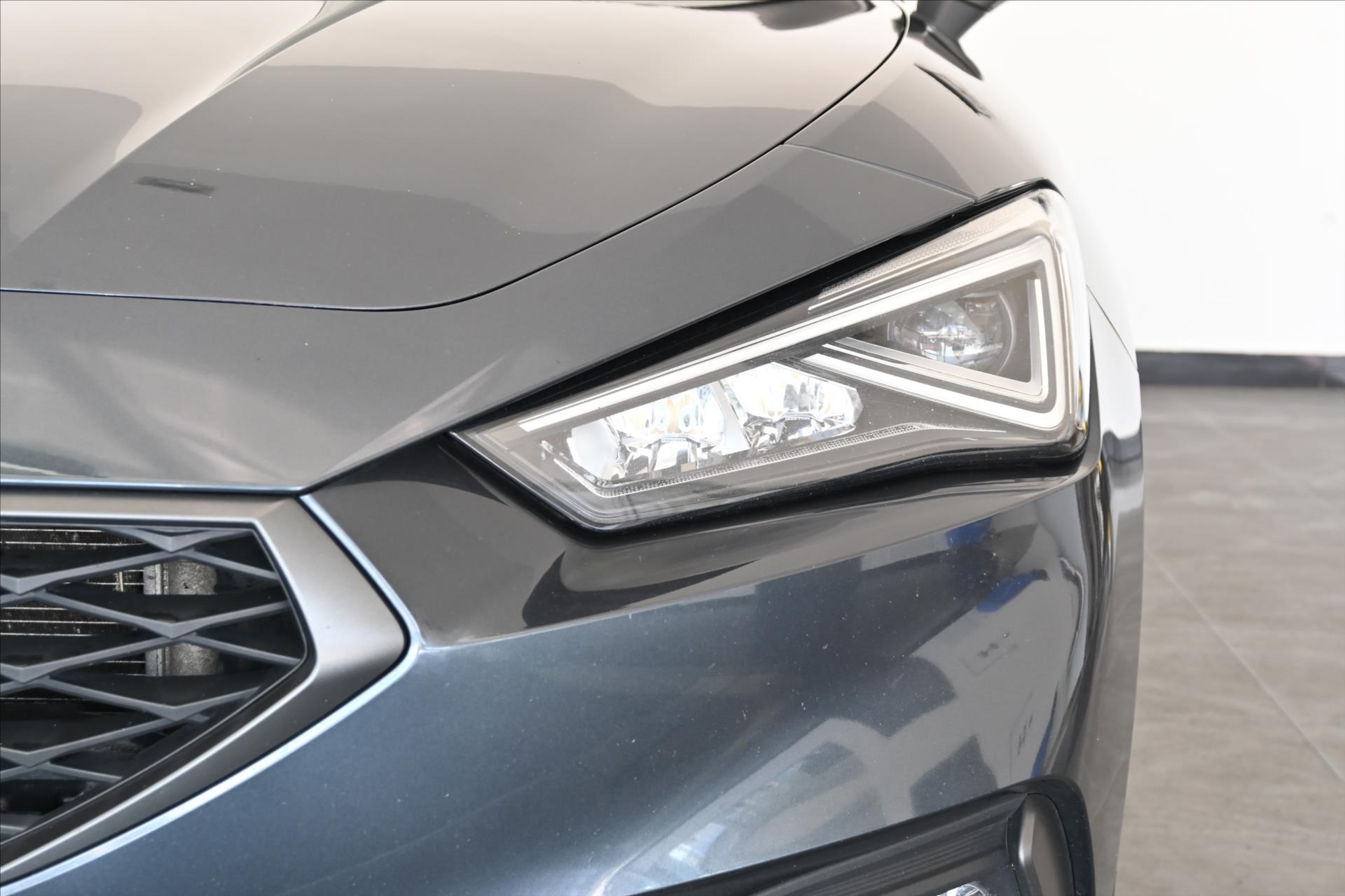 Hlavní fotografie vozu Seat Leon 2,0 FR TDI 110 kW DSG Záruka až 5 let (34)