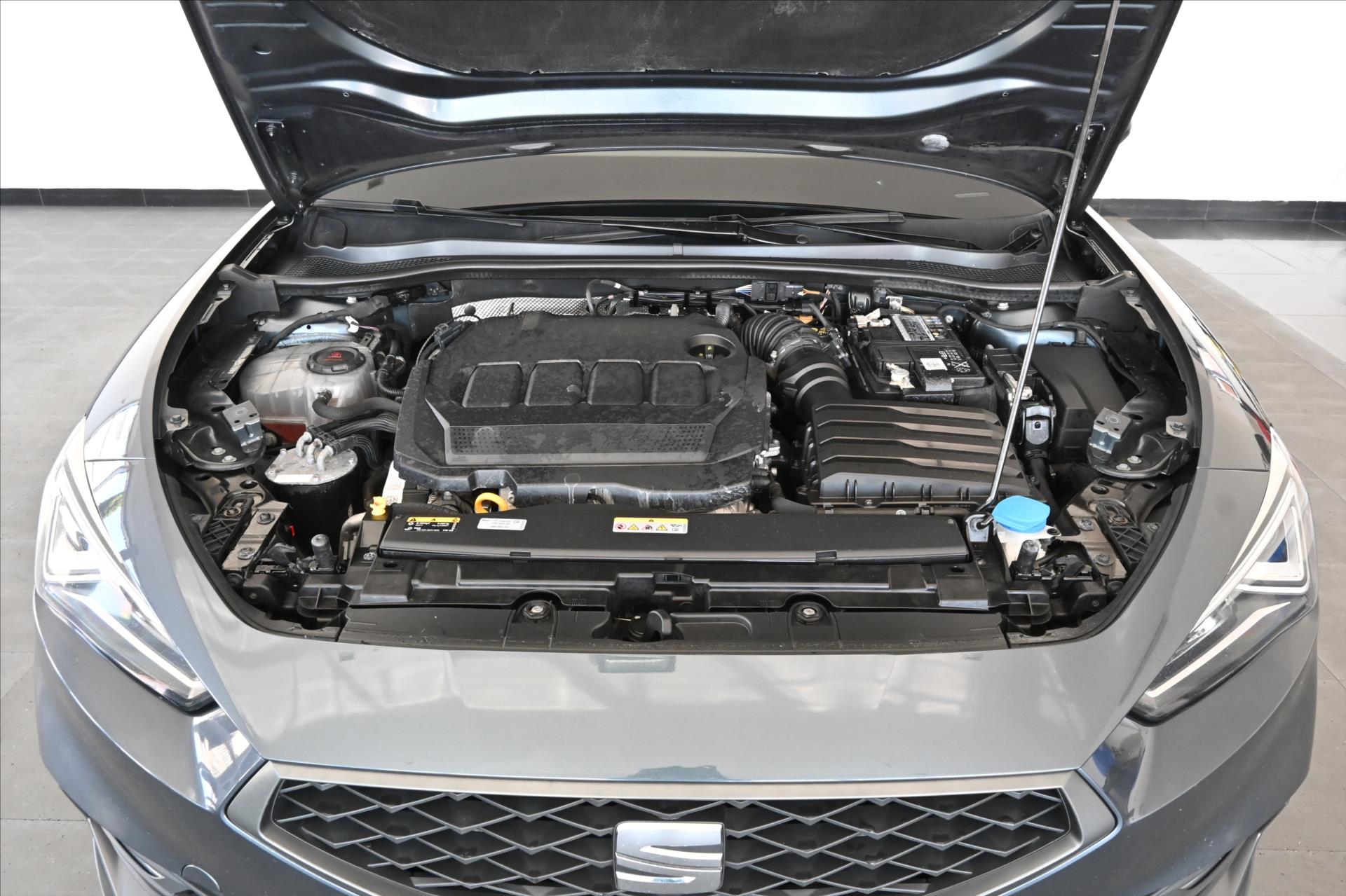 Hlavní fotografie vozu Seat Leon 2,0 FR TDI 110 kW DSG Záruka až 5 let (6)