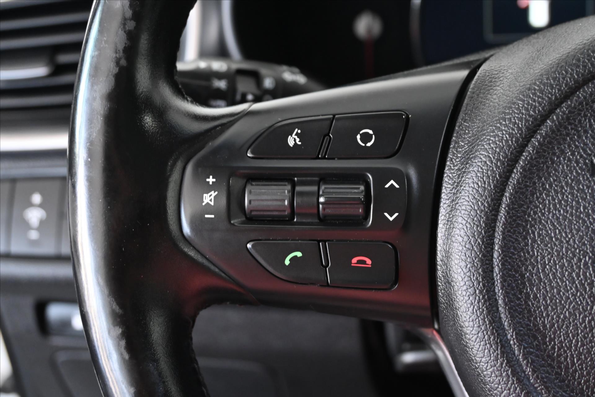 Hlavní fotografie vozu Kia Sorento 2,2 CRDi 147 kW 4x4 AT6 Premium Záruka až 5 let (18)