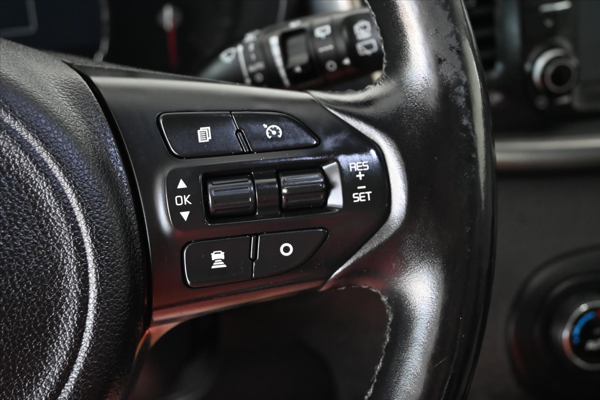 Hlavní fotografie vozu Kia Sorento 2,2 CRDi 147 kW 4x4 AT6 Premium Záruka až 5 let (19)