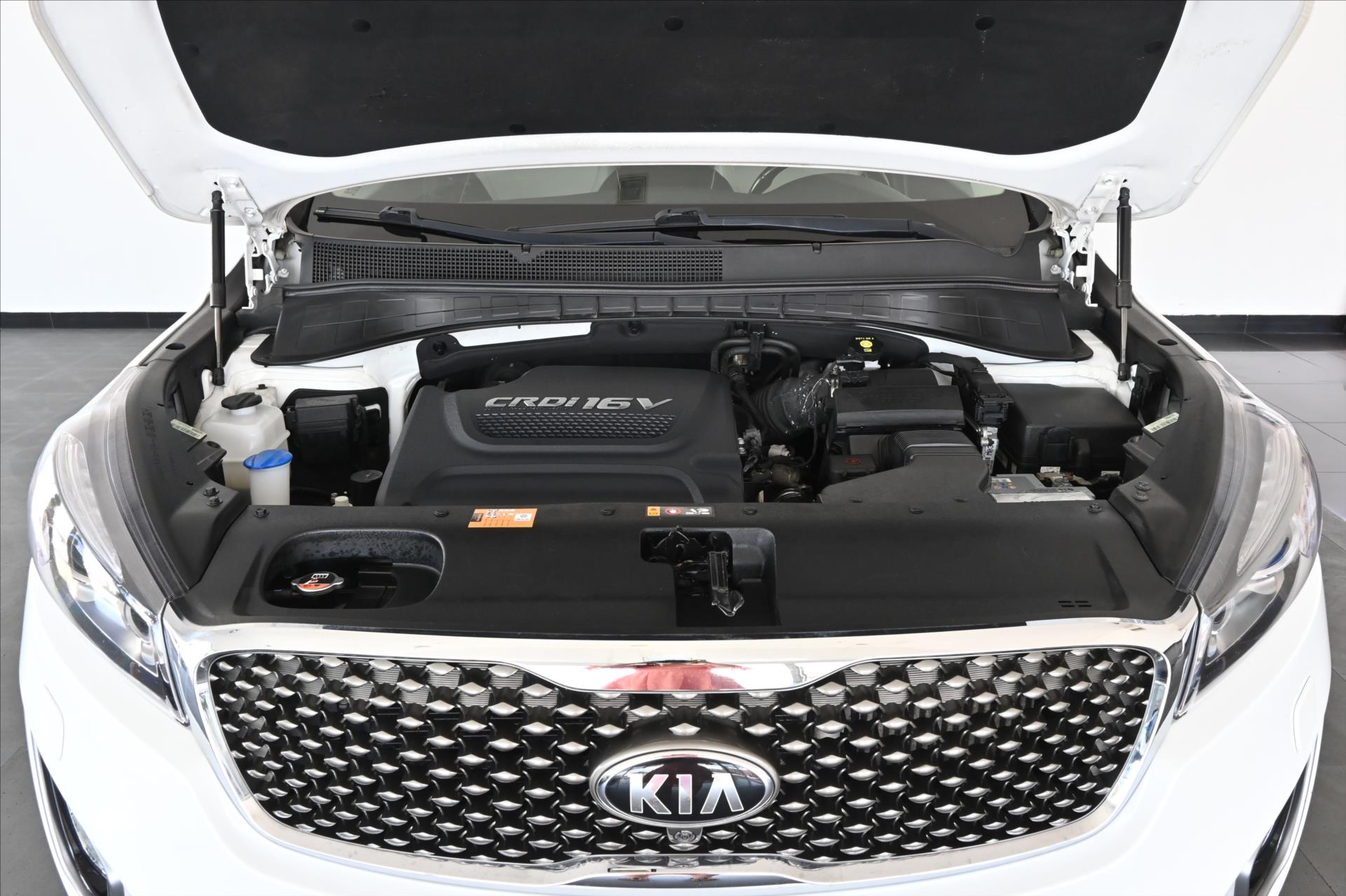 Hlavní fotografie vozu Kia Sorento 2,2 CRDi 147 kW 4x4 AT6 Premium Záruka až 5 let (6)