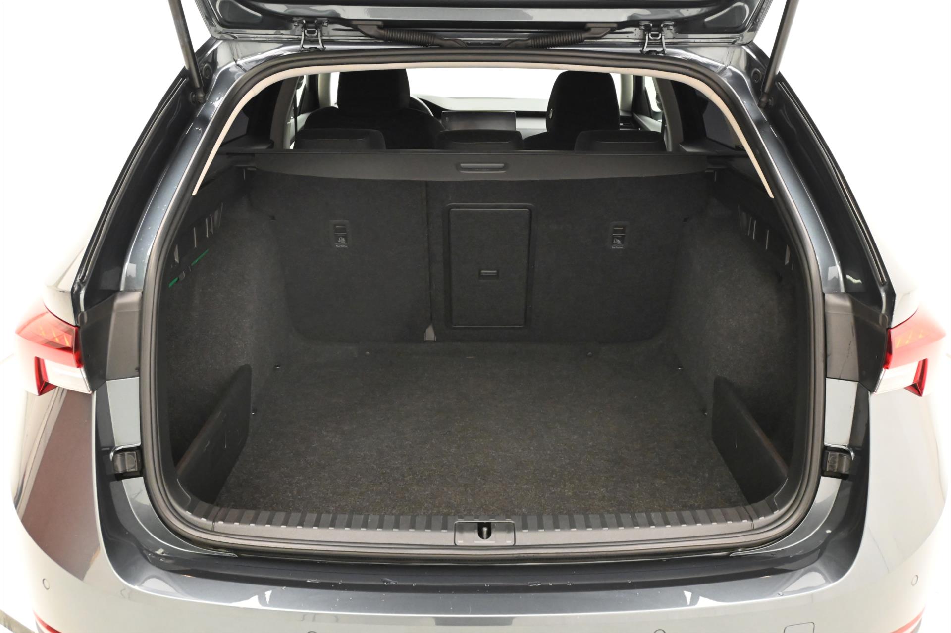 Hlavní fotografie vozu Škoda Octavia 2,0 TDI 110 kW DSG Business Záruka až 5 let (10)