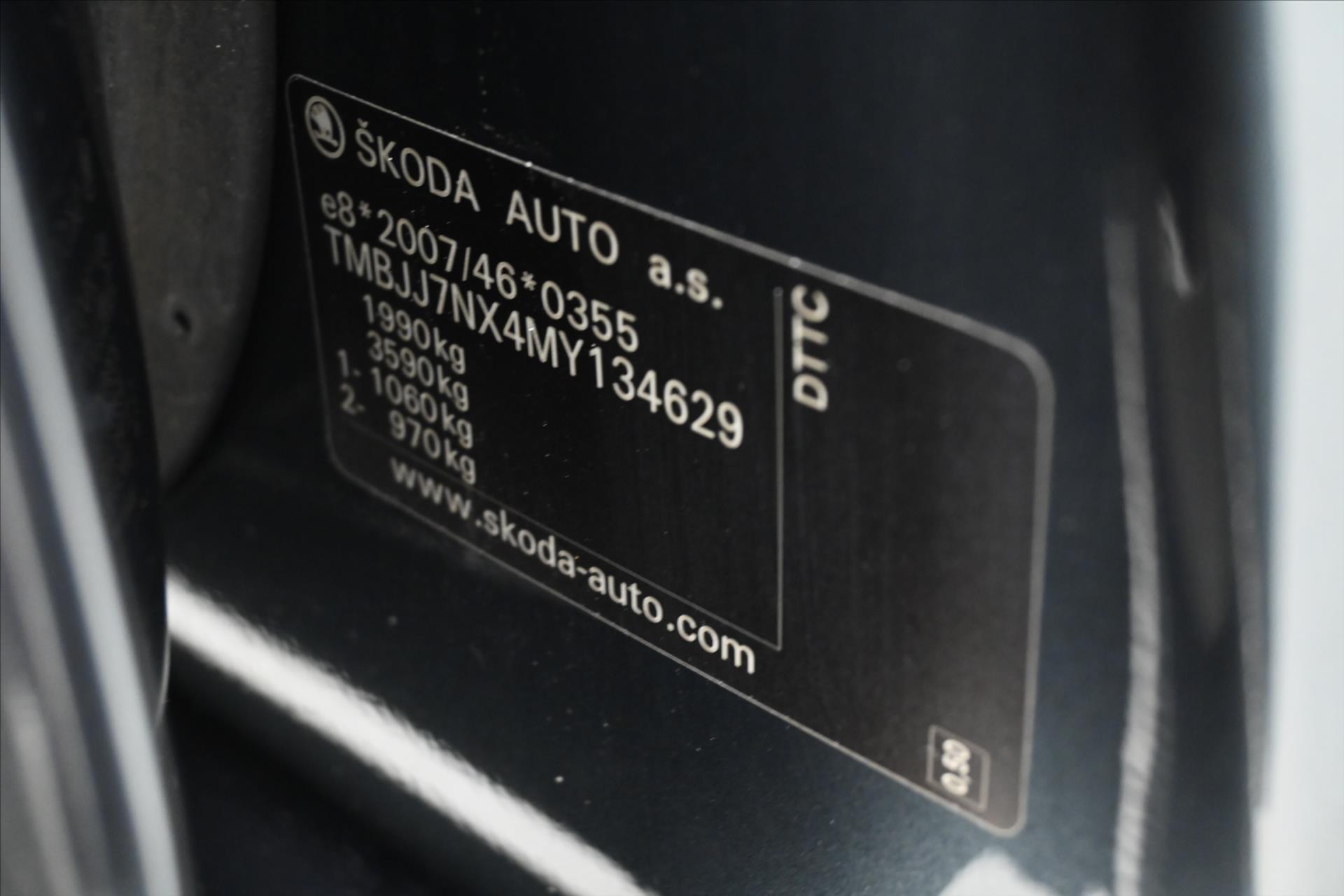 Hlavní fotografie vozu Škoda Octavia 2,0 TDI 110 kW DSG Business Záruka až 5 let (12)