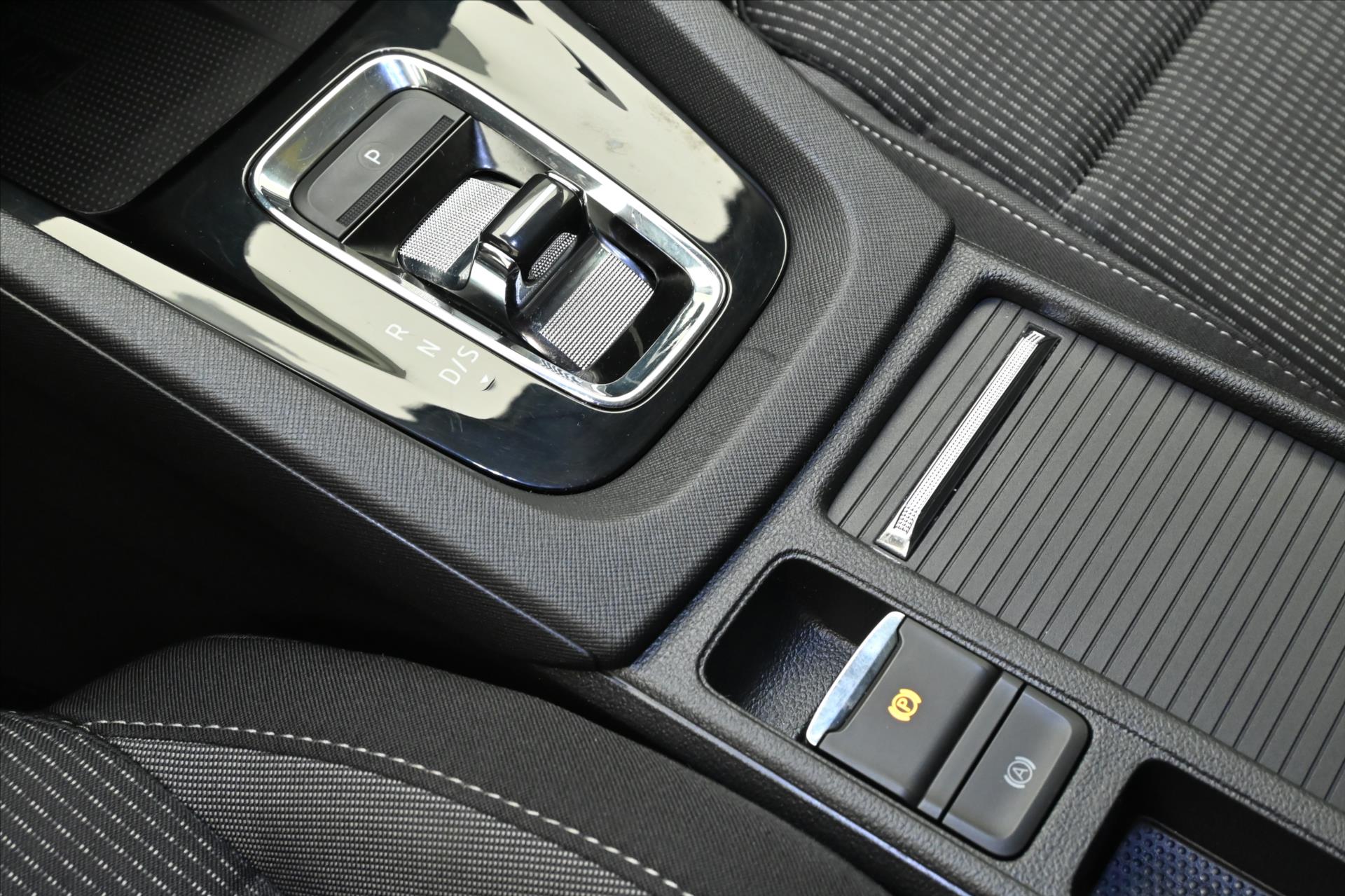 Hlavní fotografie vozu Škoda Octavia 2,0 TDI 110 kW DSG Business Záruka až 5 let (22)