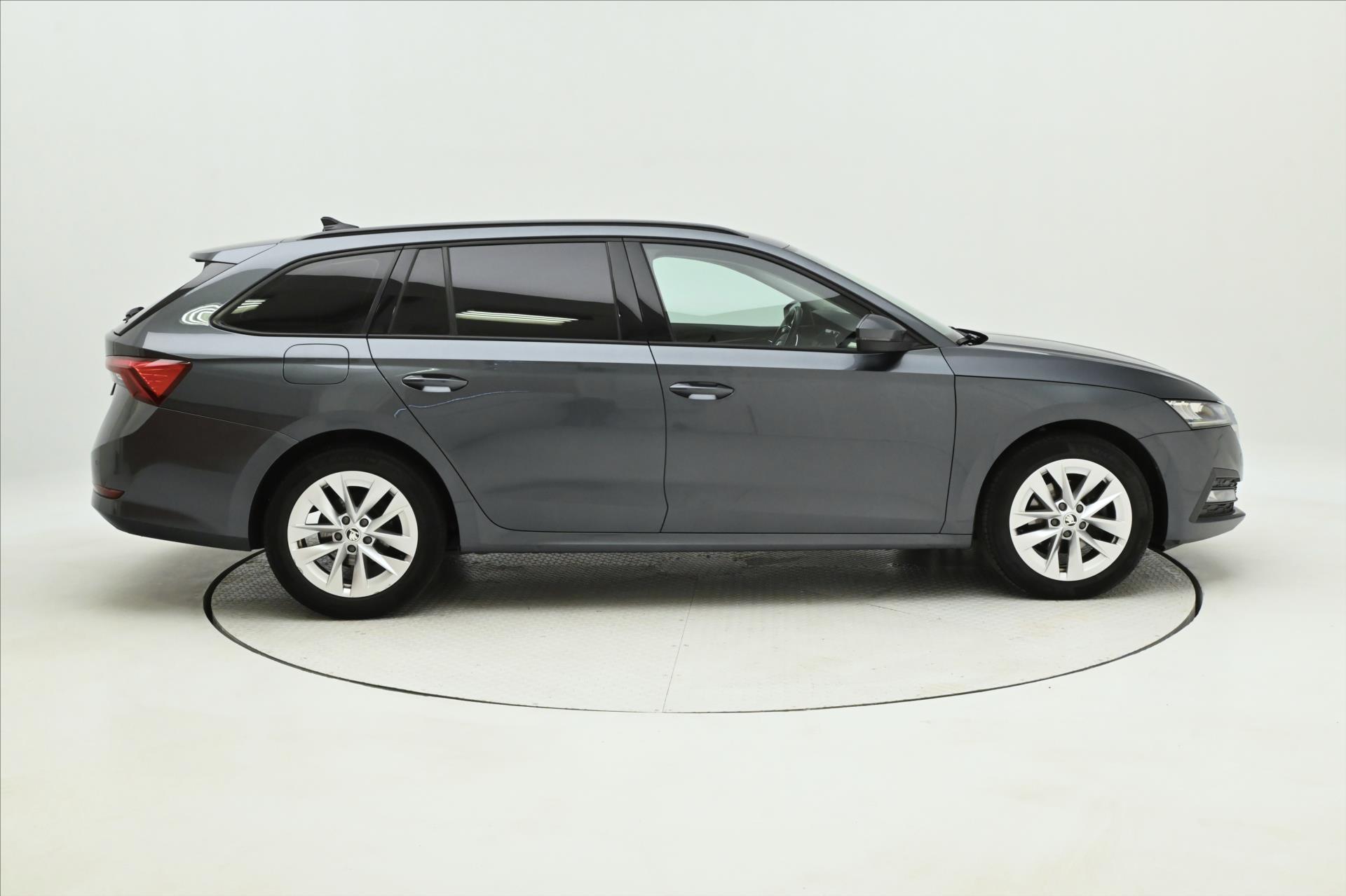 Hlavní fotografie vozu Škoda Octavia 2,0 TDI 110 kW DSG Business Záruka až 5 let (4)