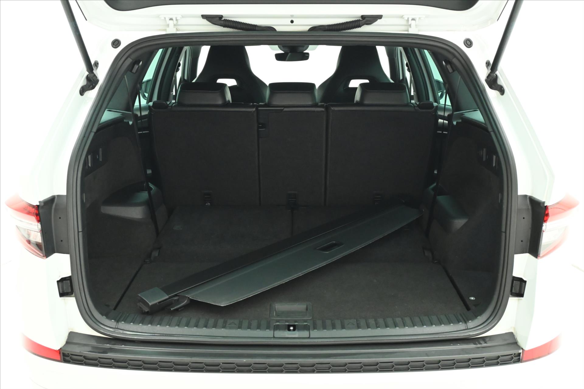 Hlavní fotografie vozu Škoda Kodiaq 1,5 TSi 110kW DSG 7míst SportLine Záruka až 5 let (11)