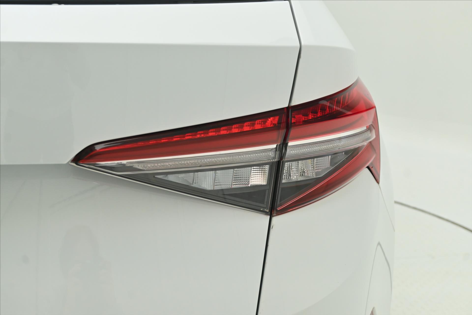 Hlavní fotografie vozu Škoda Kodiaq 1,5 TSi 110kW DSG 7míst SportLine Záruka až 5 let (36)