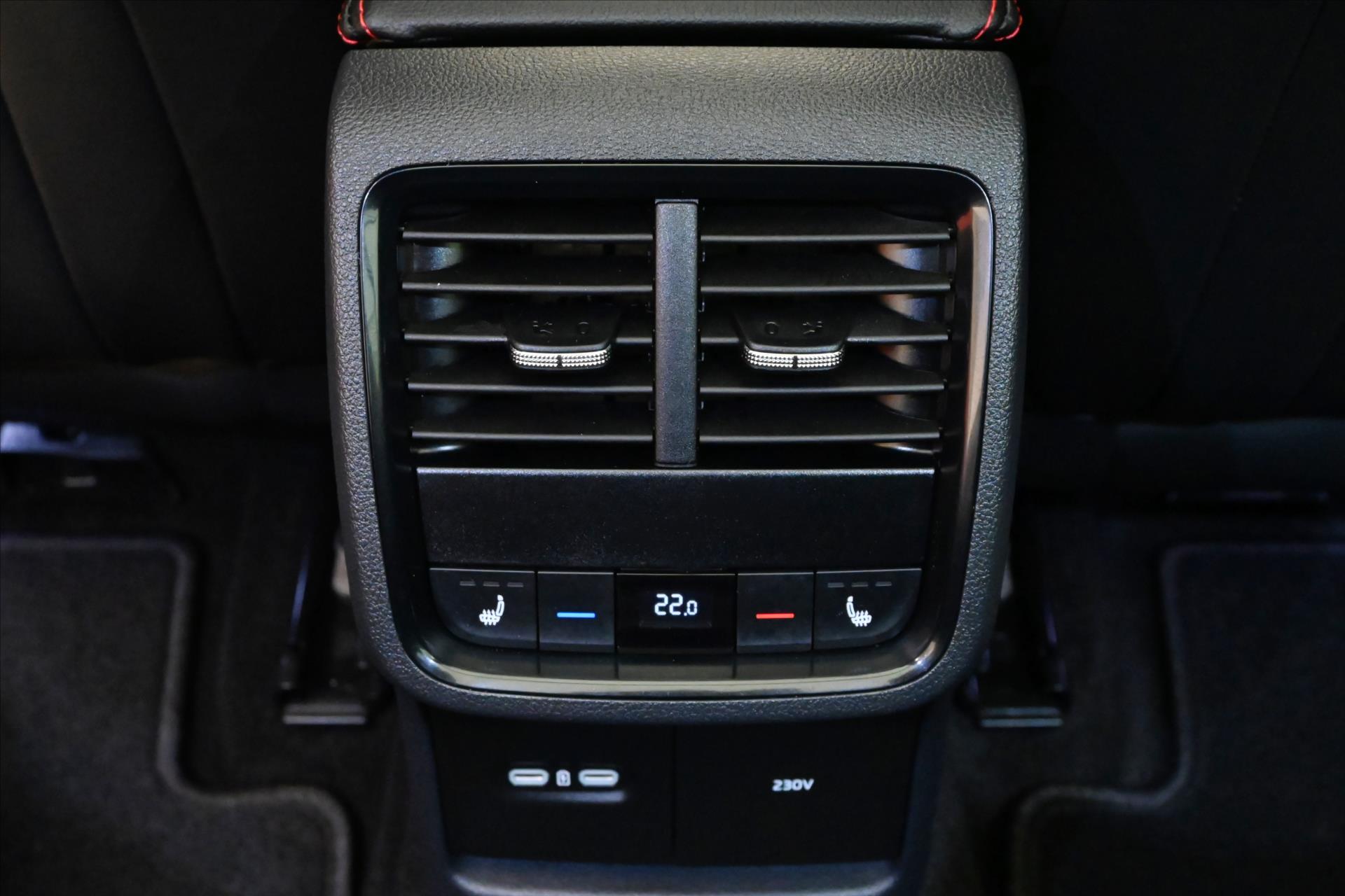 Hlavní fotografie vozu Škoda Octavia 2,0 TDI 147kW RS Panorama Záruka až 5 let (24)