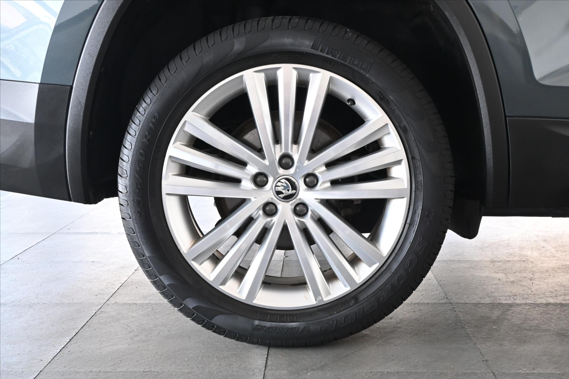 Hlavní fotografie vozu Škoda Kodiaq 1,5 TSI 110 KW DSG Style Záruka až 5 let (32)