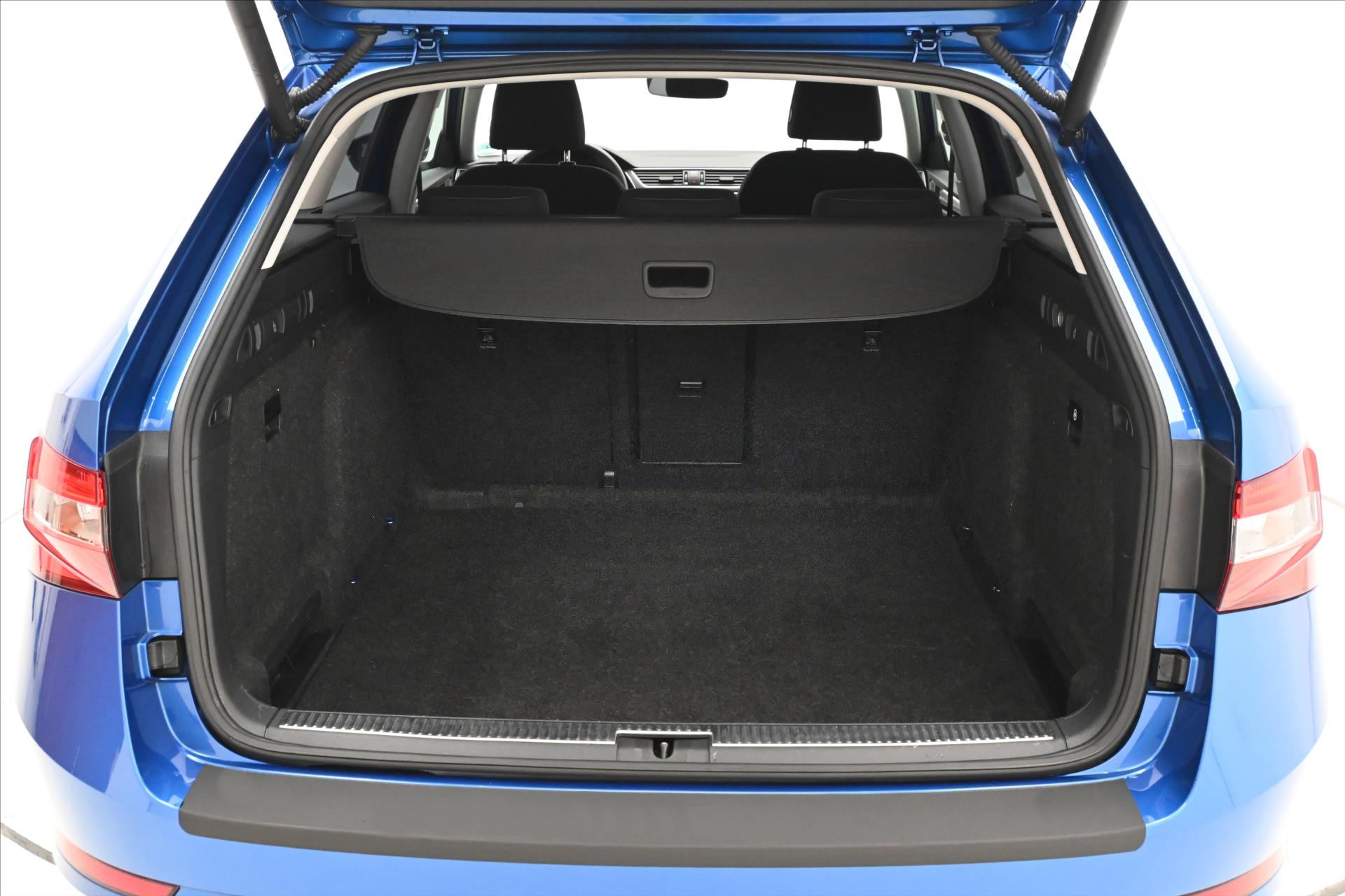 Main photo of the car Skoda Superb 1.5 TSI 110 kW DSG Business Warranty up to 5 years (11)