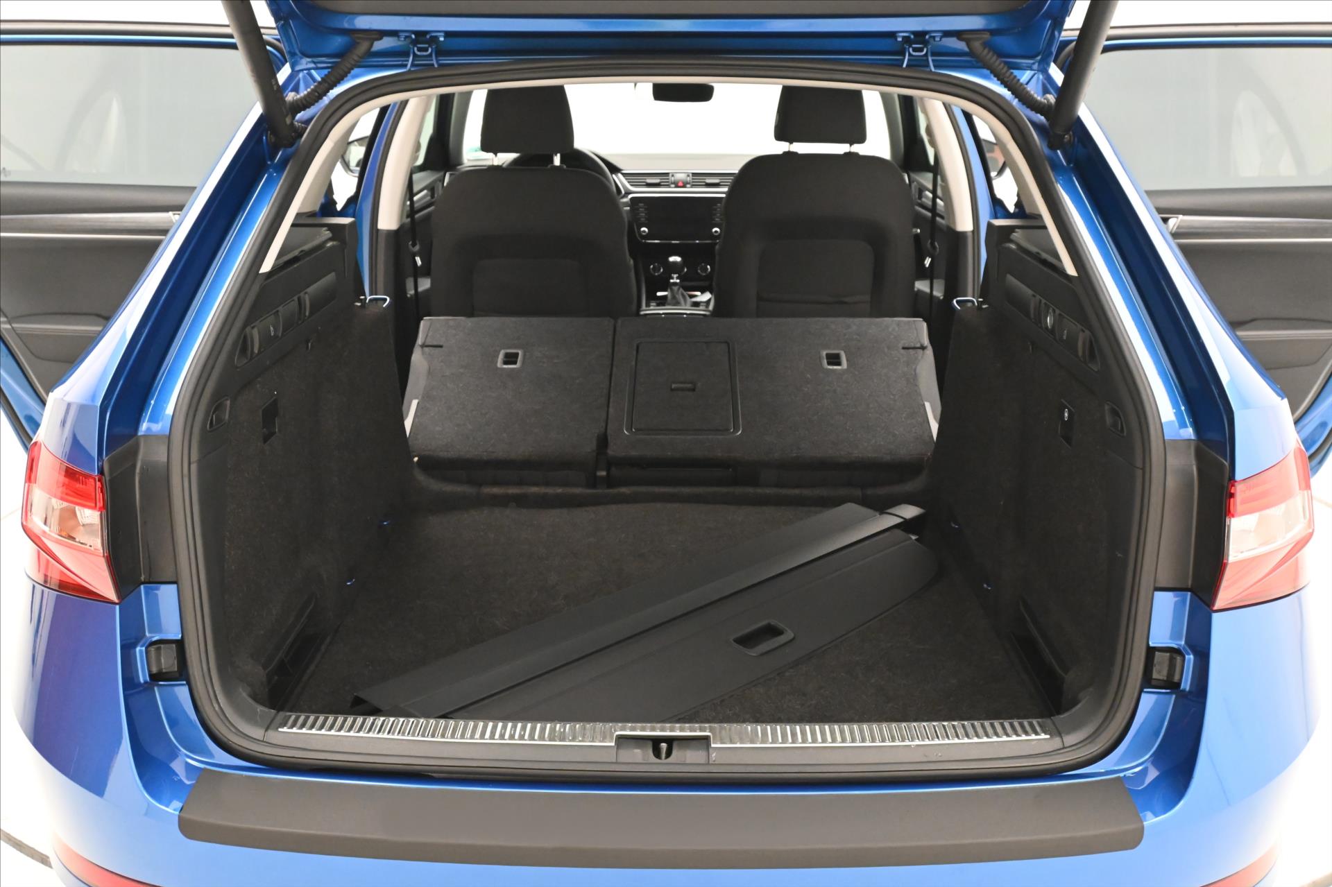 Main photo of the car Skoda Superb 1.5 TSI 110 kW DSG Business Warranty up to 5 years (12)