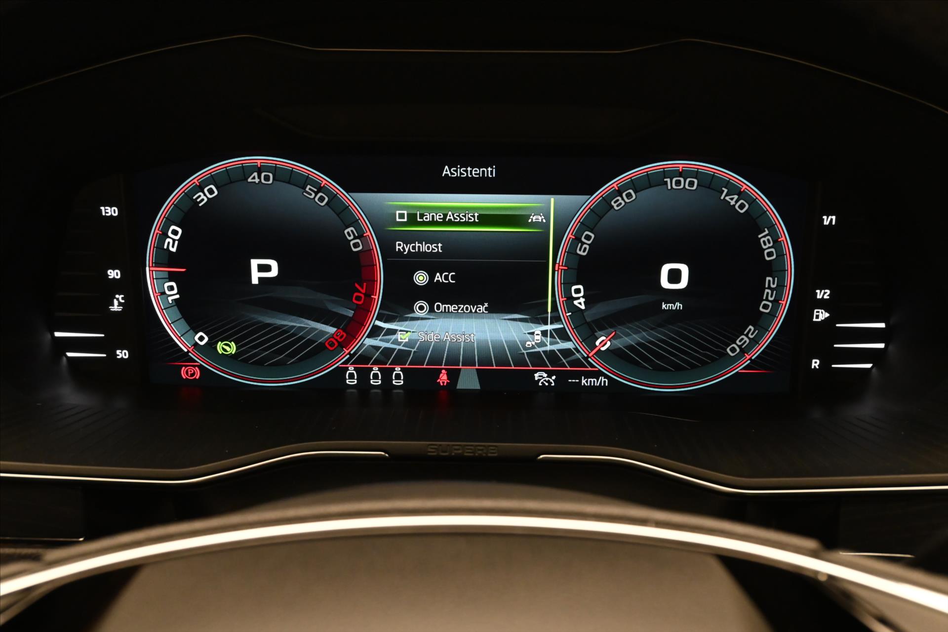 Main photo of the car Skoda Superb 1.5 TSI 110 kW DSG Business Warranty up to 5 years (17)