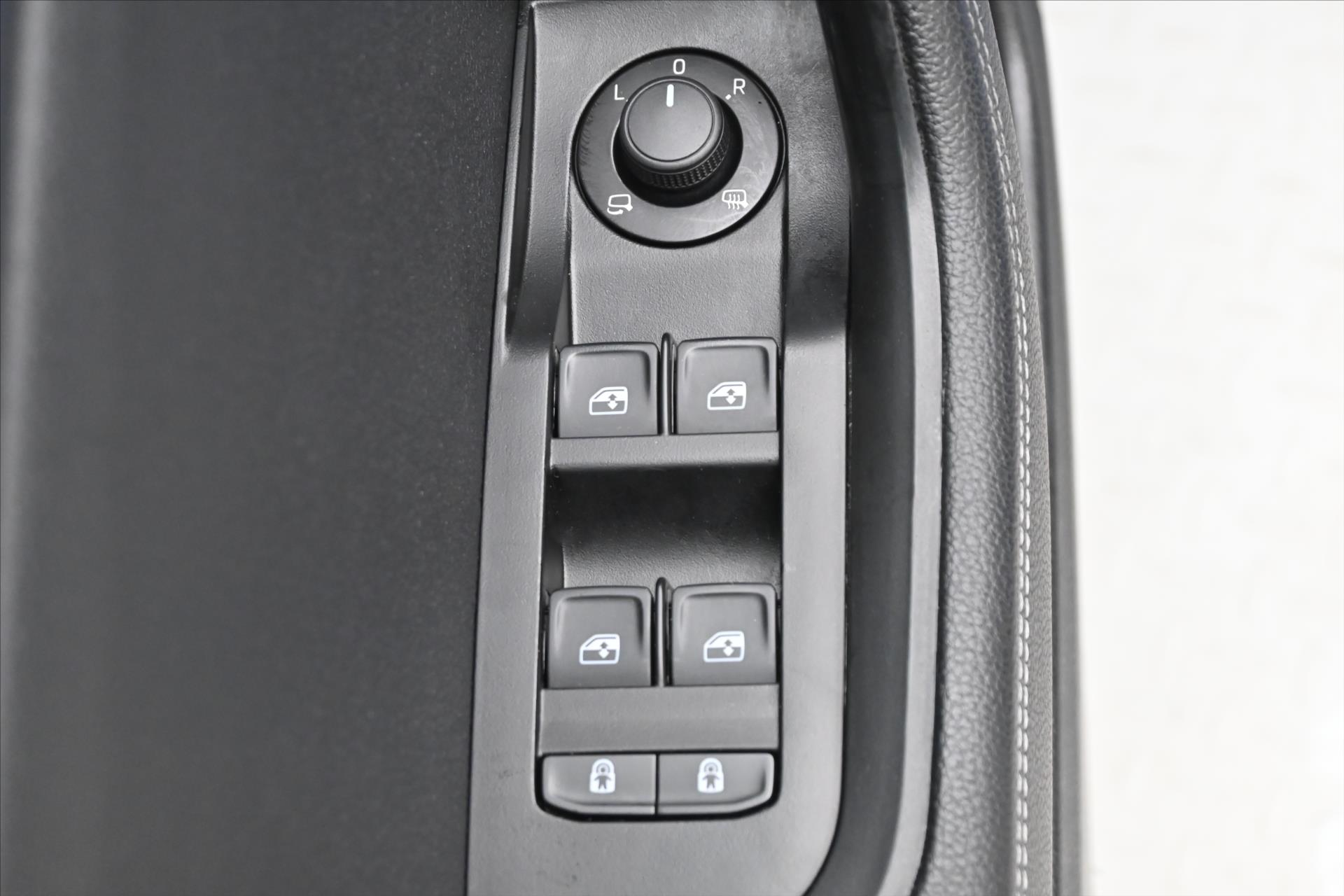 Main photo of the car Skoda Superb 1.5 TSI 110 kW DSG Business Warranty up to 5 years (28)