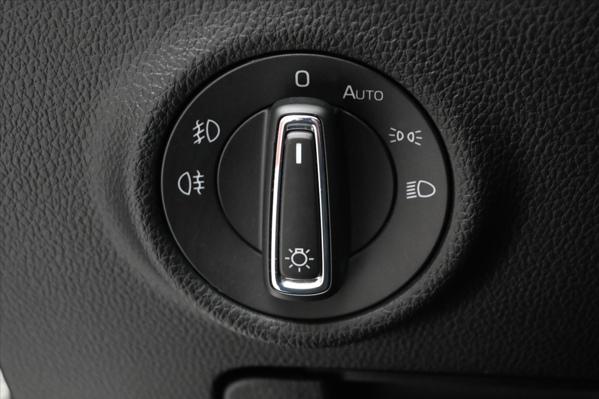 Main photo of the car Skoda Superb 1.5 TSI 110 kW DSG Business Warranty up to 5 years (29)