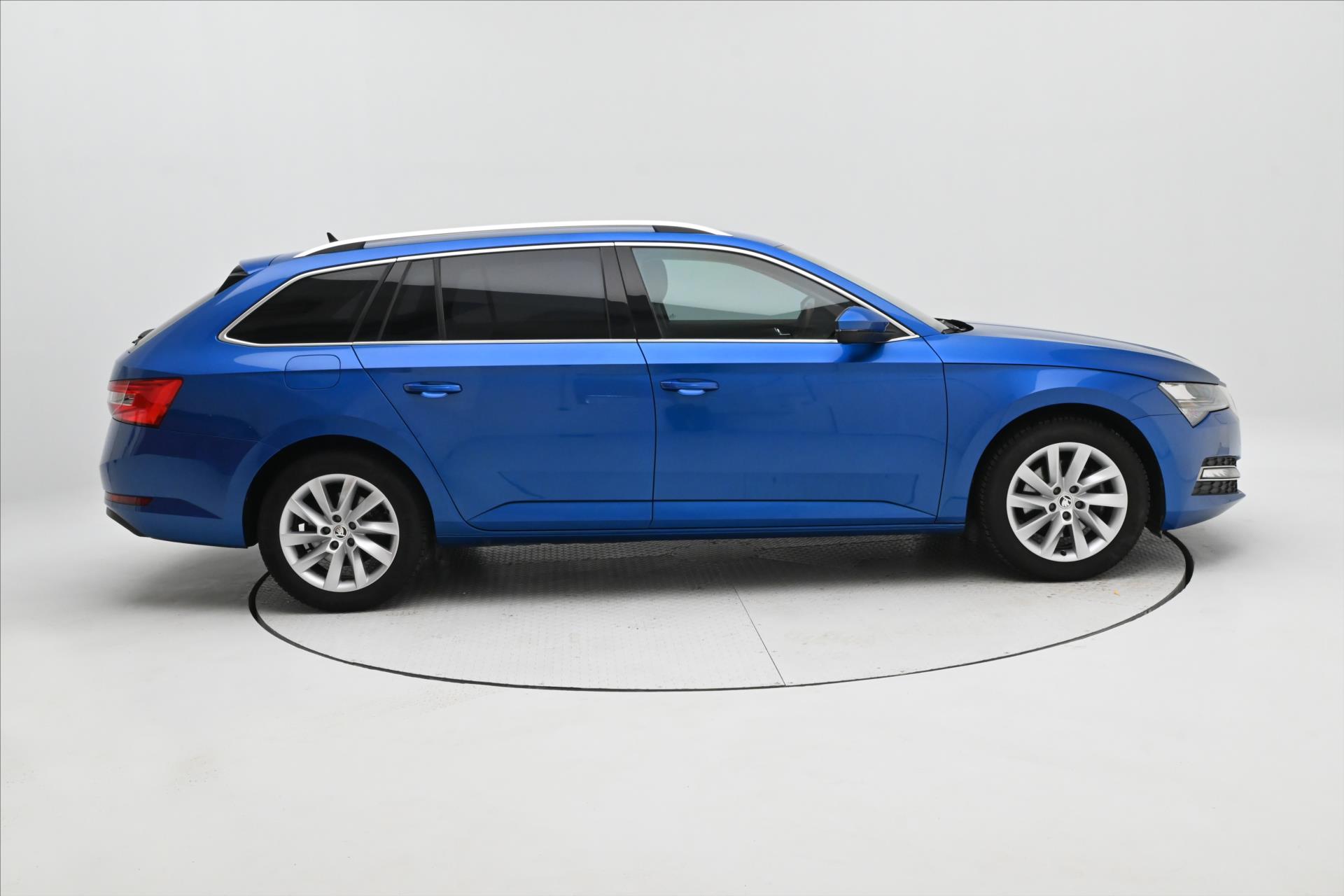 Main photo of the car Skoda Superb 1.5 TSI 110 kW DSG Business Warranty up to 5 years (5)