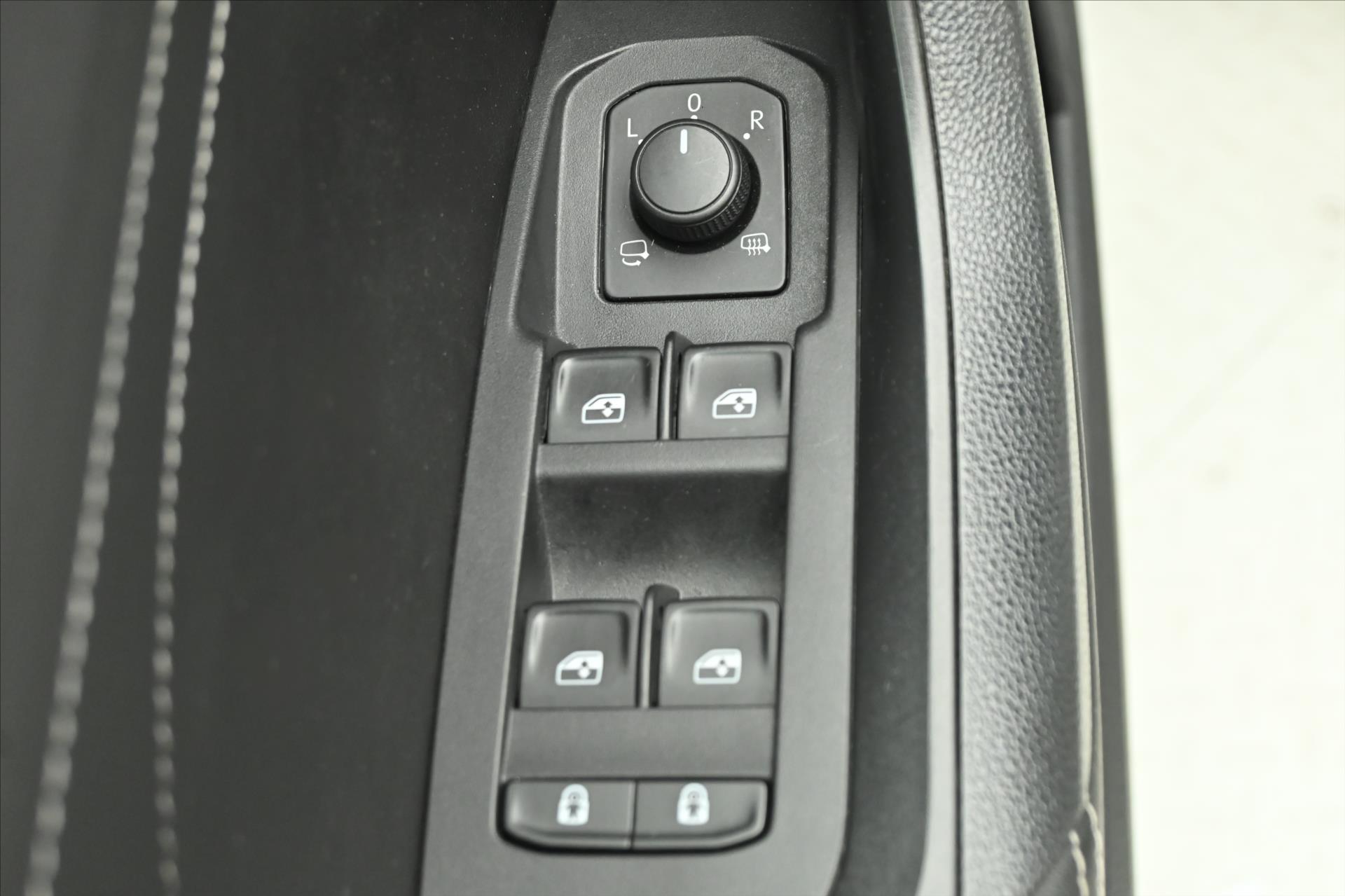 Main photo of the car Skoda Kodiaq 2.0 TDI 147 KW DSG 4X4 TOWING Warranty up to 5 years (27)