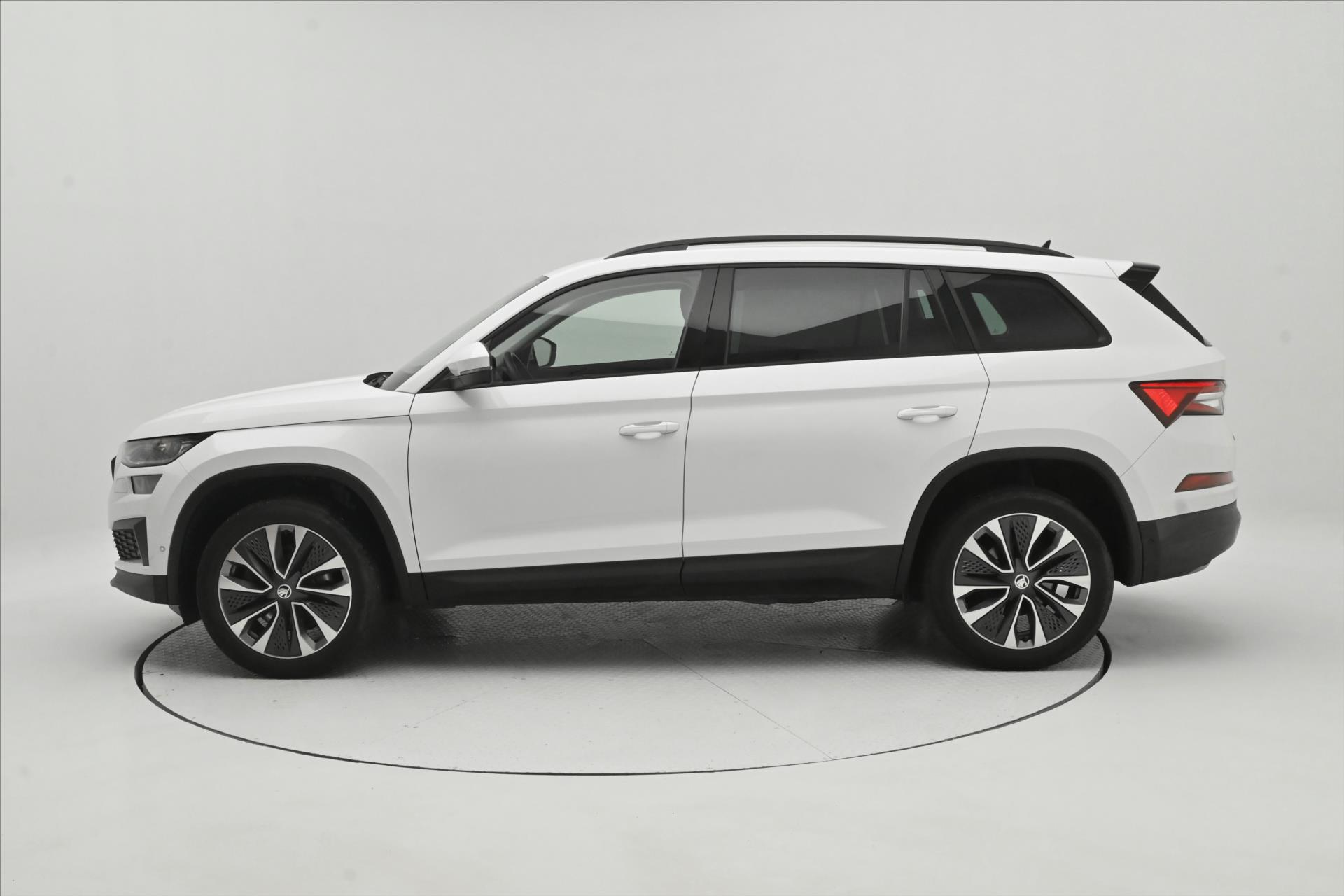 Main photo of the car Skoda Kodiaq 2.0 TDI 147 KW DSG 4X4 TOWING Warranty up to 5 years (8)