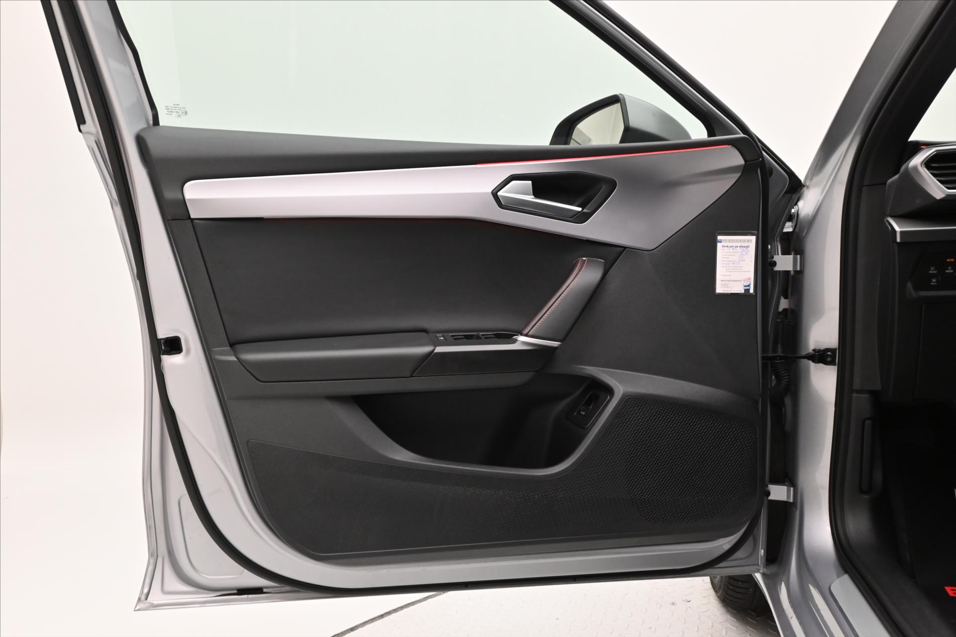 Hlavní fotografie vozu Seat Leon 2,0 FR TDI 110 kW DSG Business Záruka až 5 let (24)